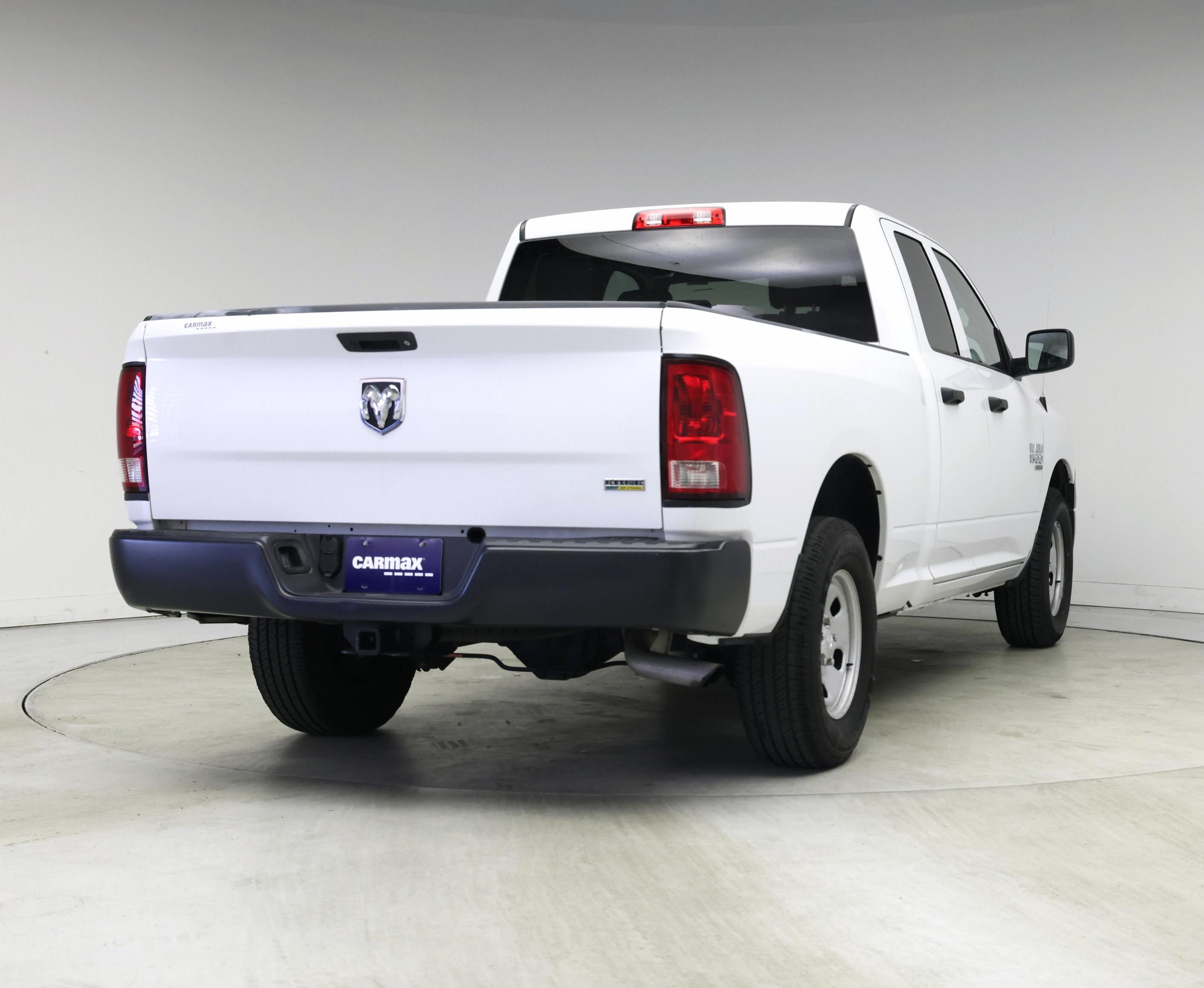 Thumbnail: 2019 RAM 1500 Classic - 8