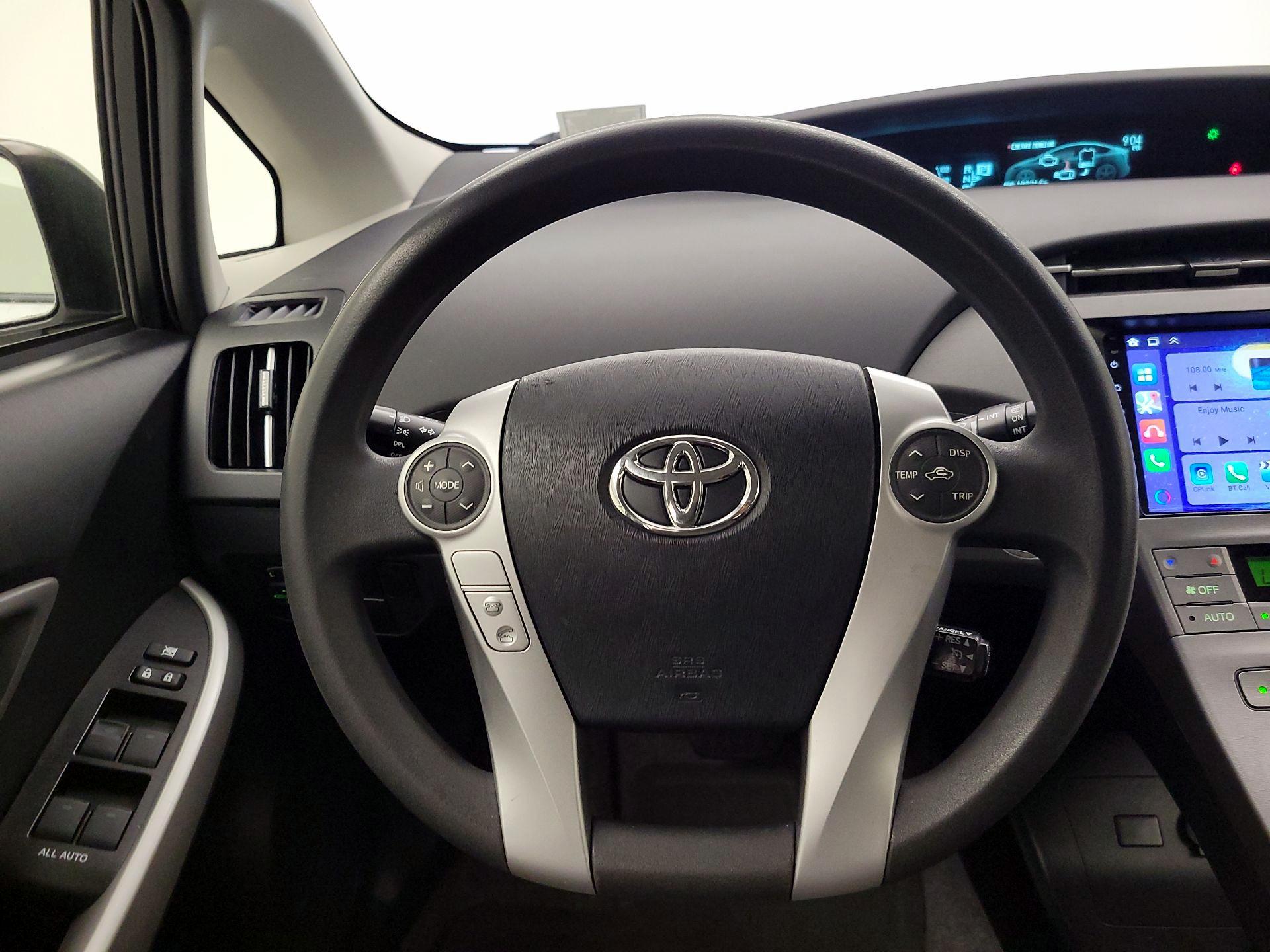 Thumbnail: 2015 Toyota Prius - 10