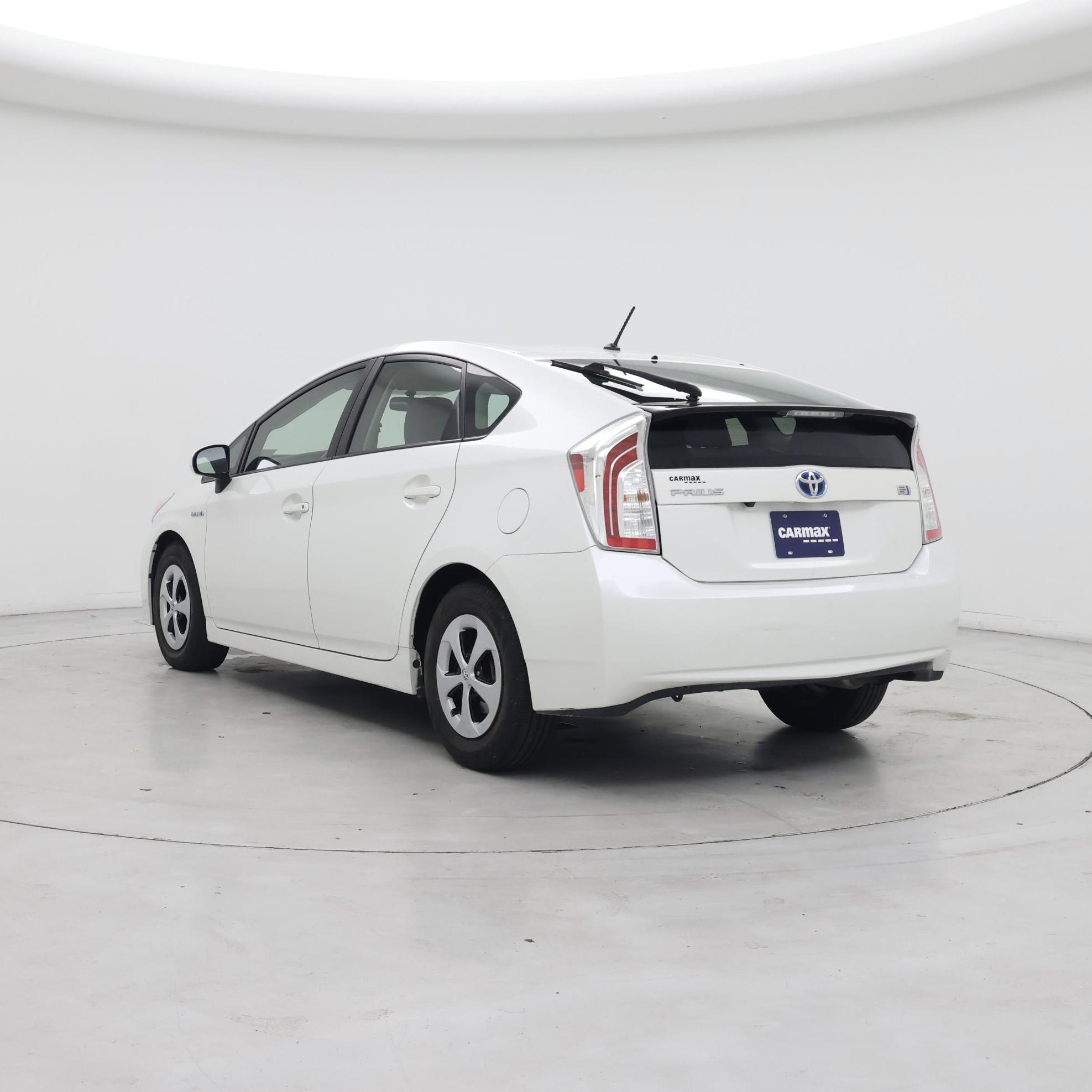 Thumbnail: 2015 Toyota Prius - 2