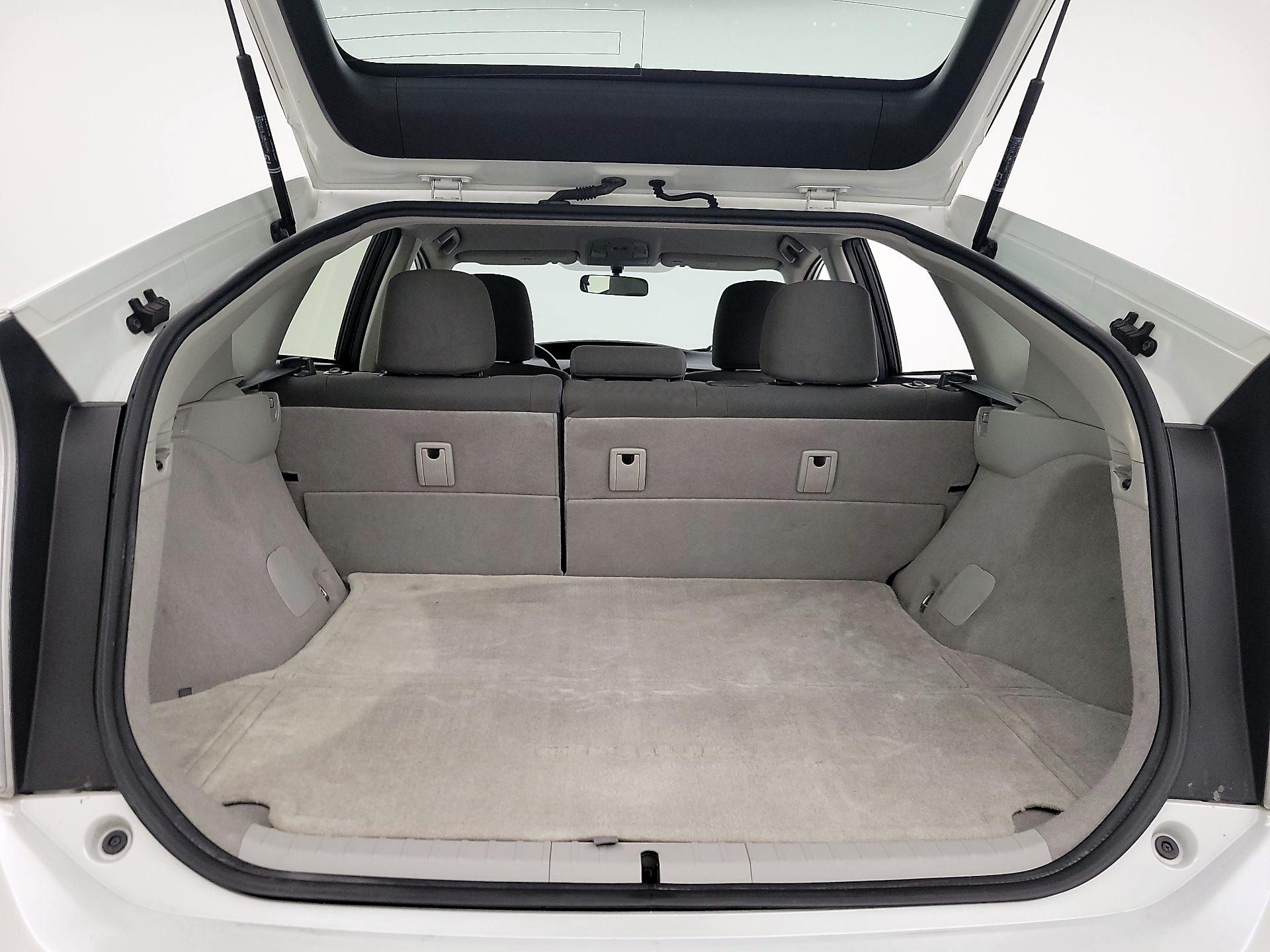 Thumbnail: 2015 Toyota Prius - 20