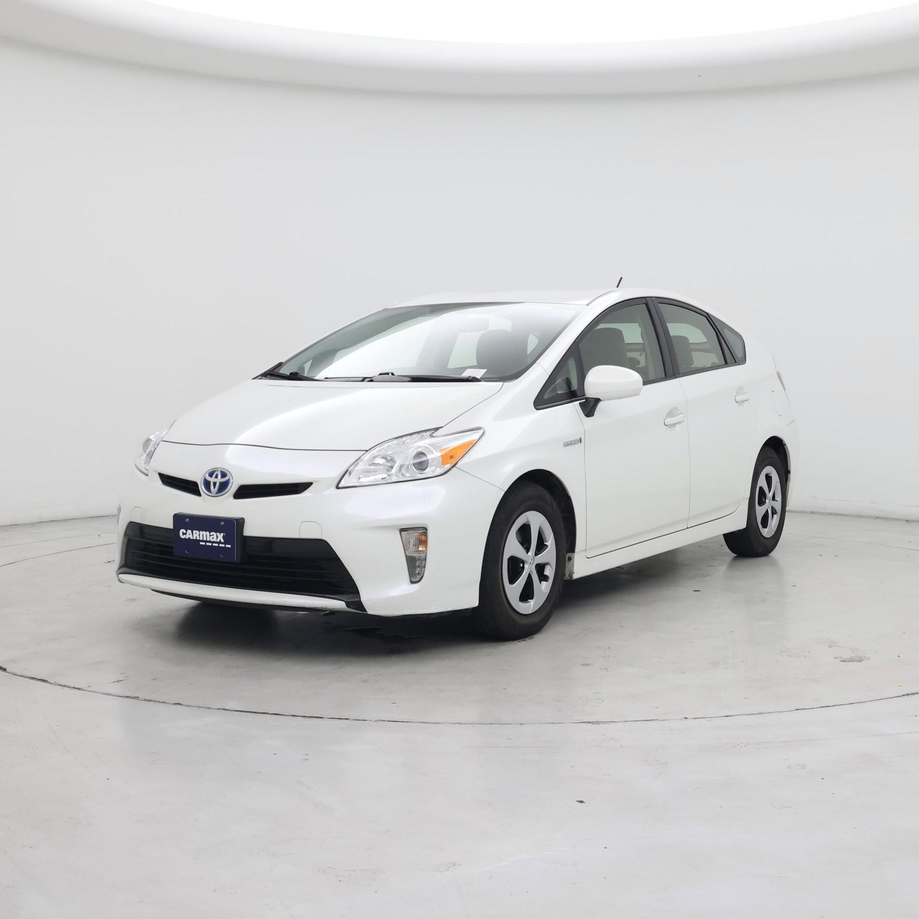 Thumbnail: 2015 Toyota Prius - 4