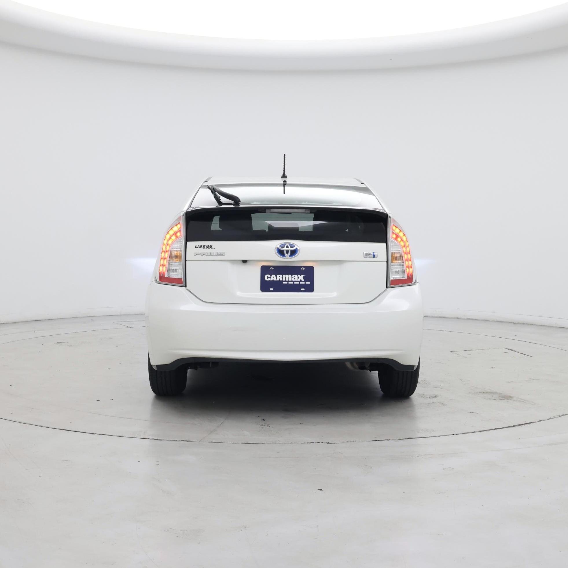 Thumbnail: 2015 Toyota Prius - 6