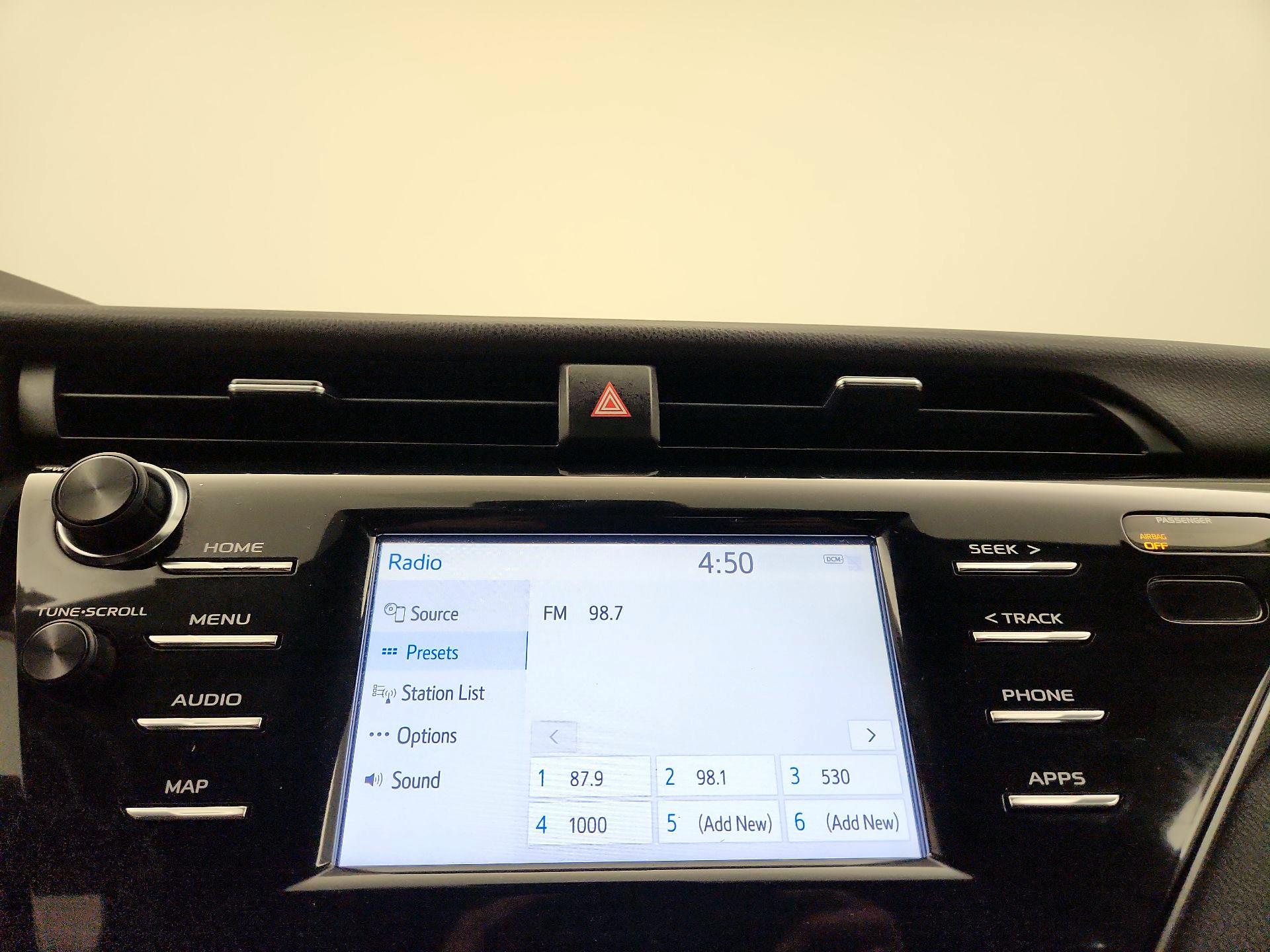 Thumbnail: 2019 Toyota Camry - 15
