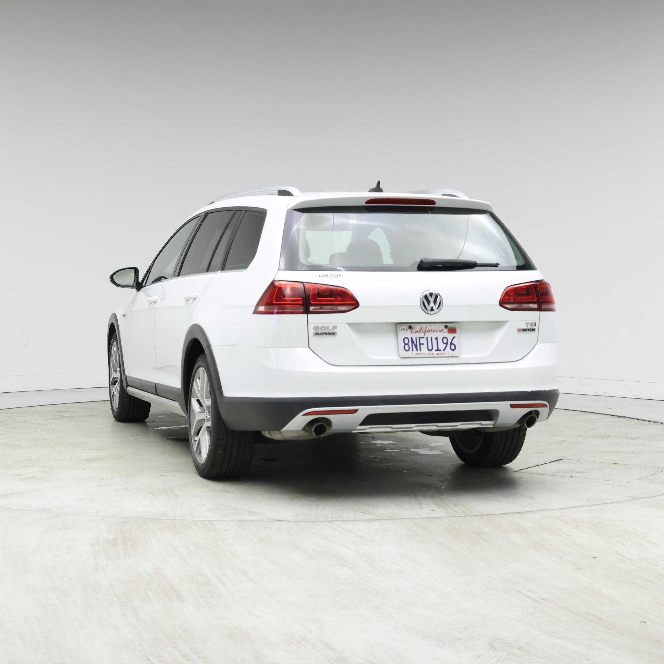 Thumbnail: 2017 Volkswagen Golf - 6
