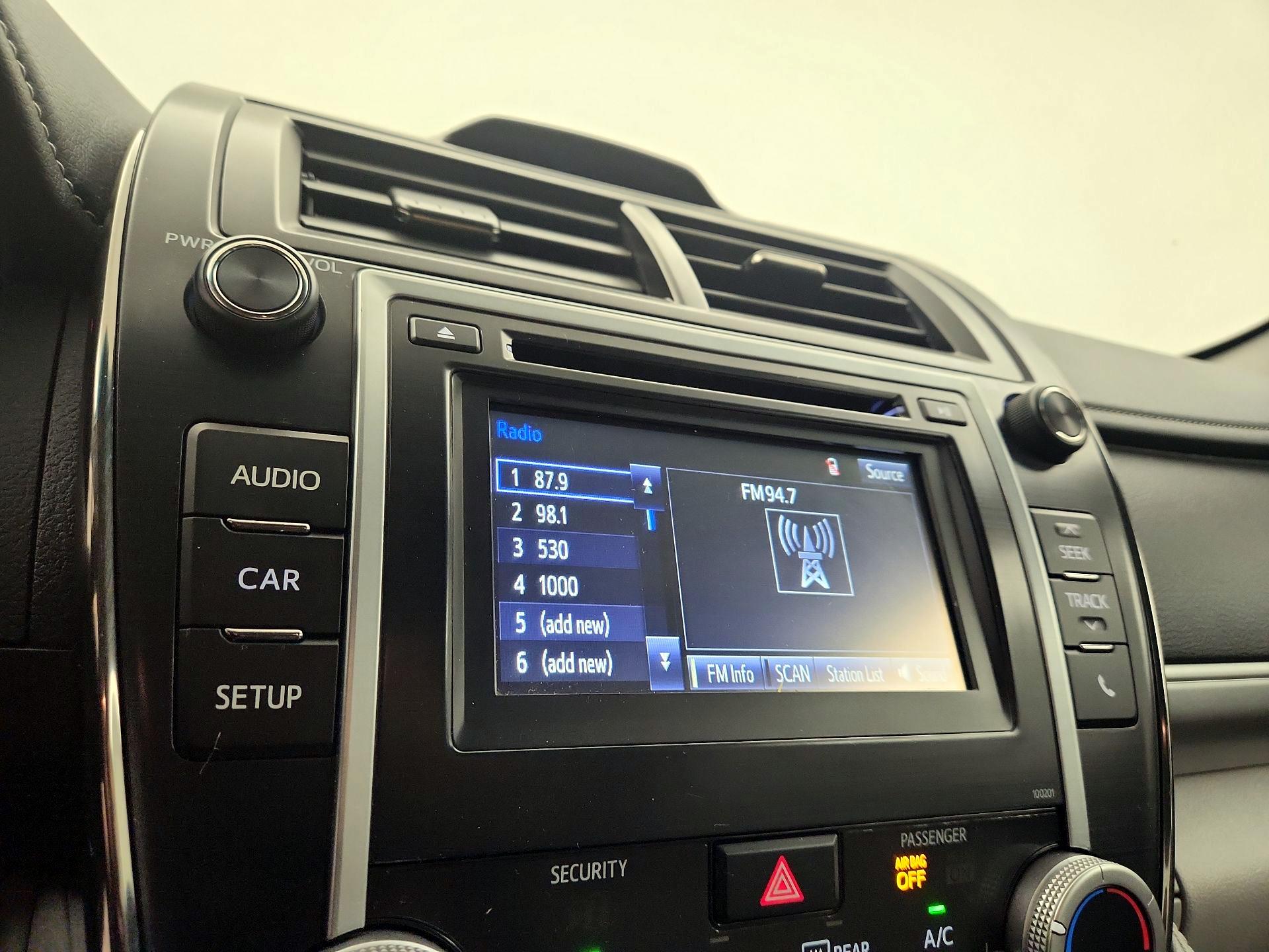 Thumbnail: 2014 Toyota Camry - 15