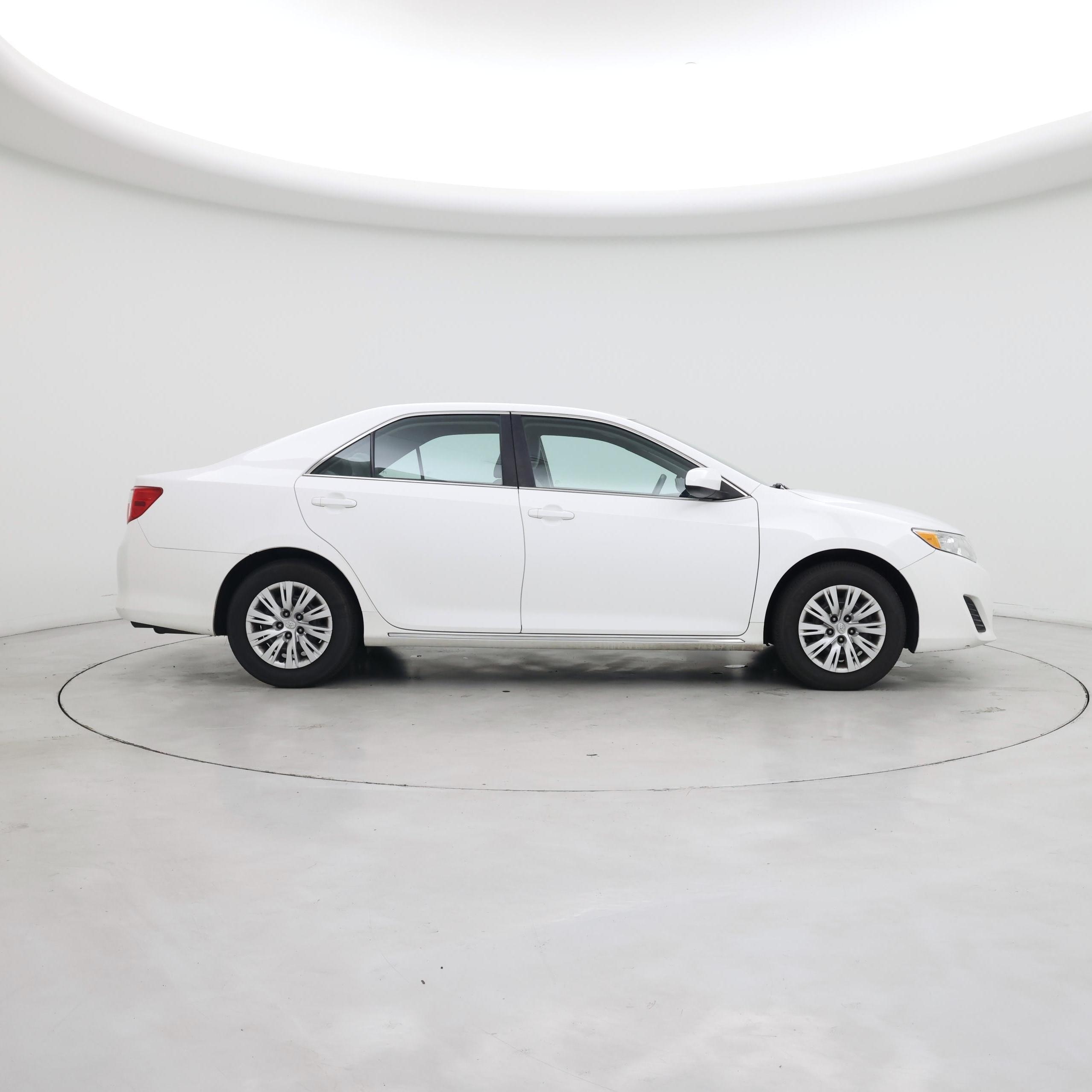 Thumbnail: 2014 Toyota Camry - 7