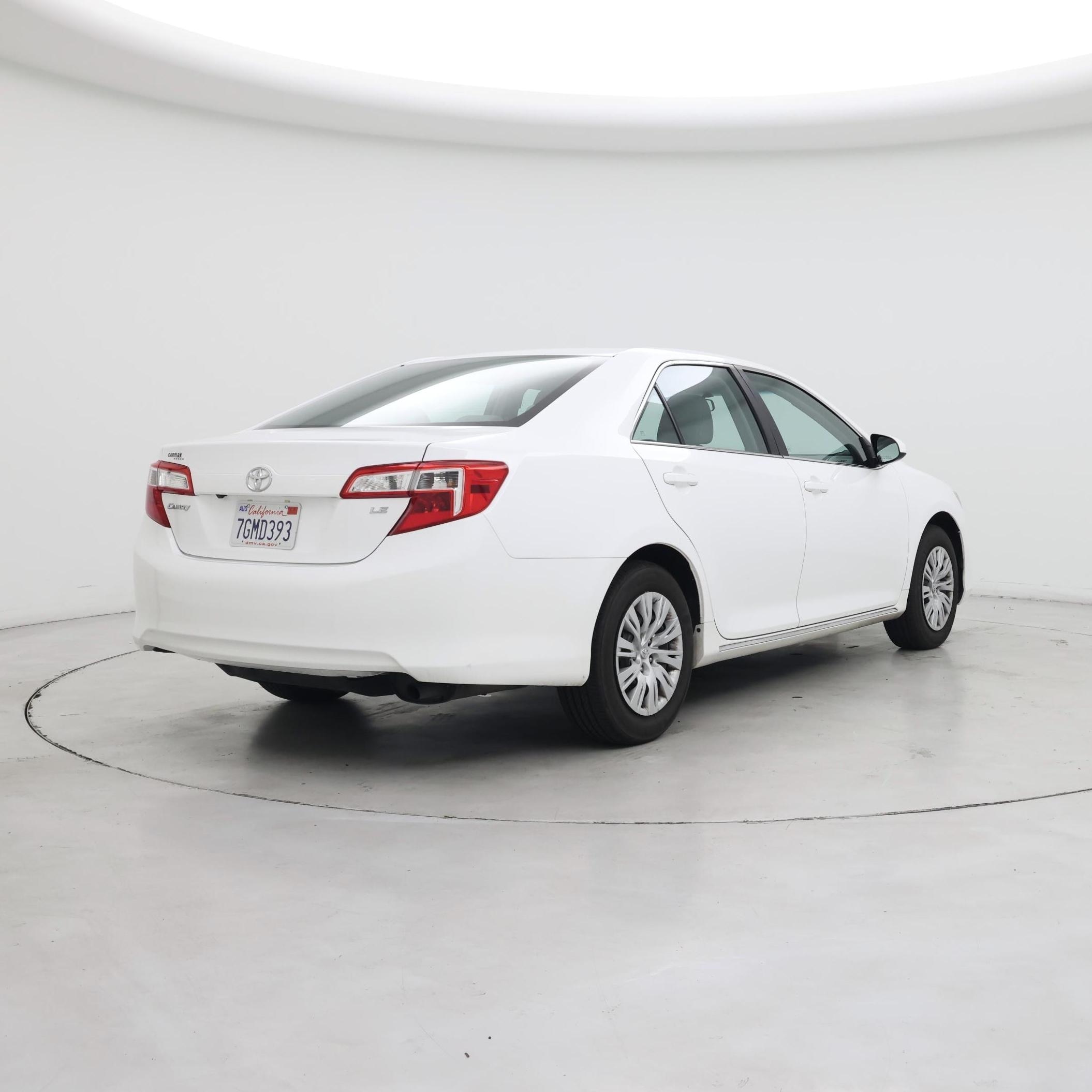Thumbnail: 2014 Toyota Camry - 8