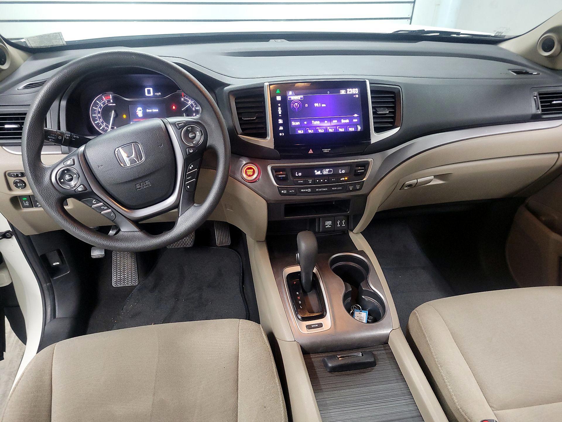 Thumbnail: 2016 Honda Pilot - 9