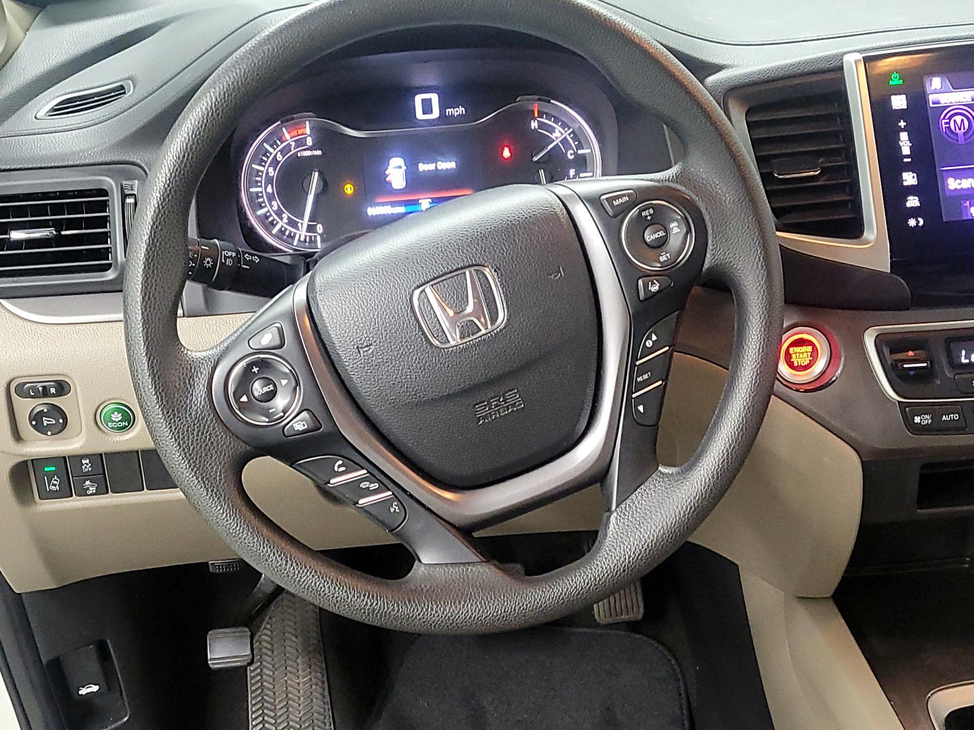 Thumbnail: 2016 Honda Pilot - 10
