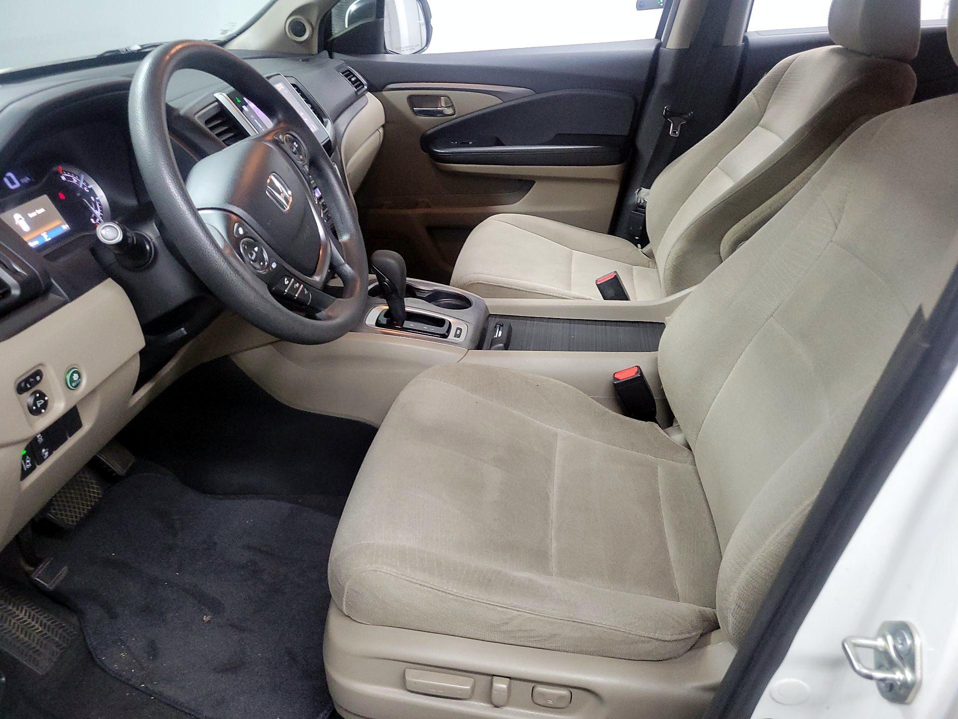 Thumbnail: 2016 Honda Pilot - 11
