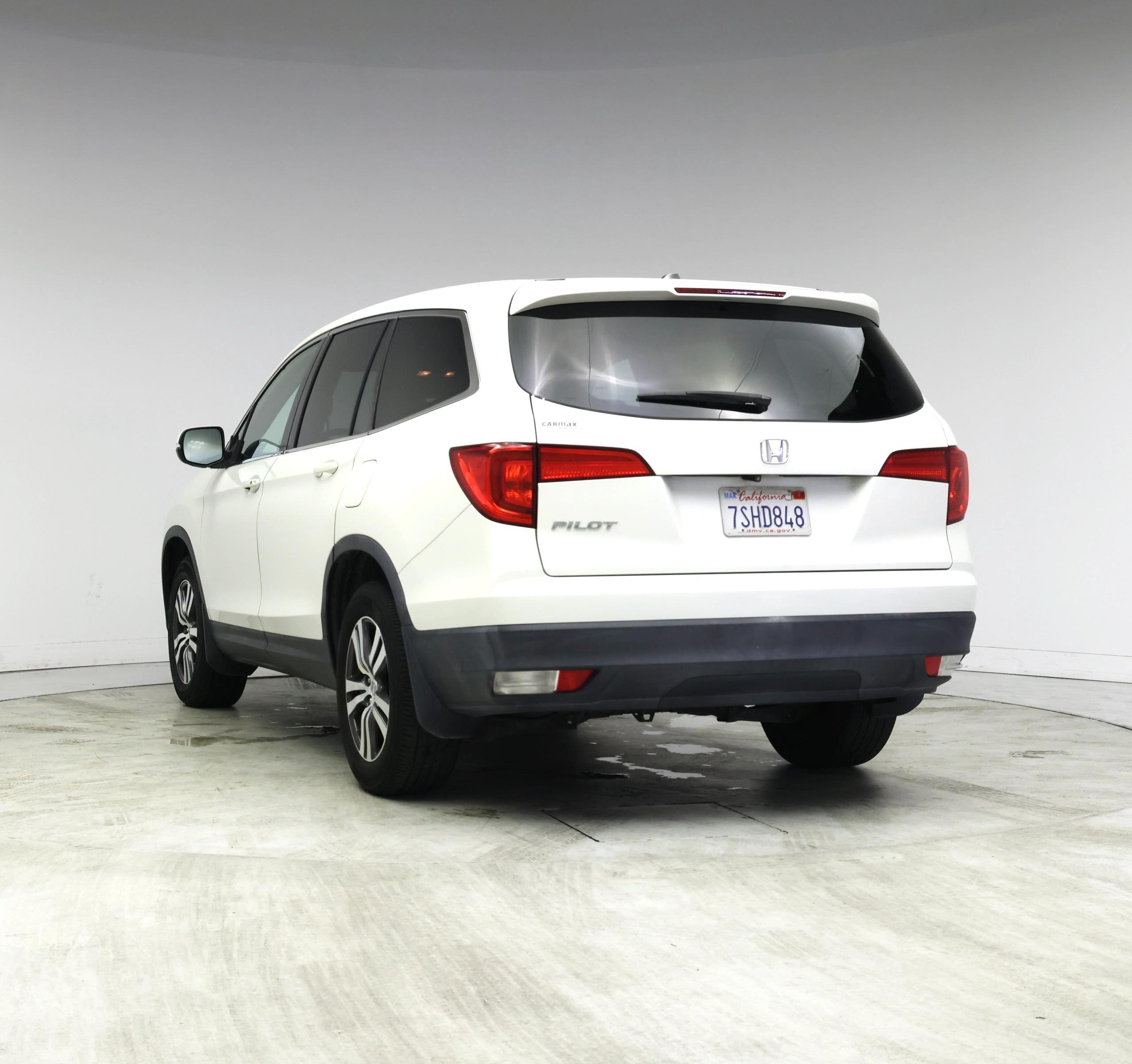 Thumbnail: 2016 Honda Pilot - 2