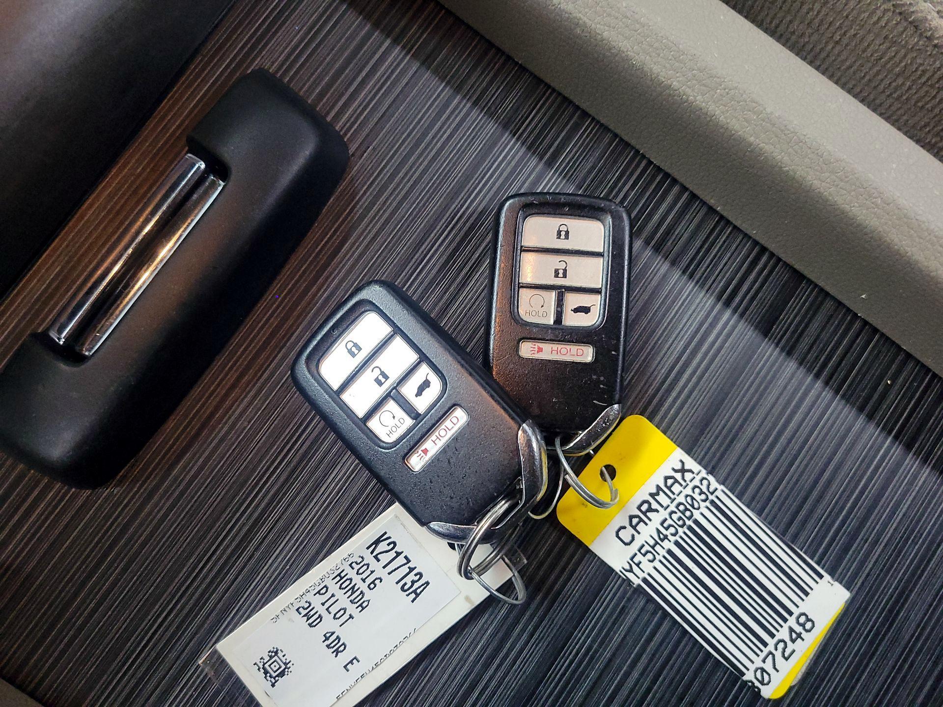 Thumbnail: 2016 Honda Pilot - 20