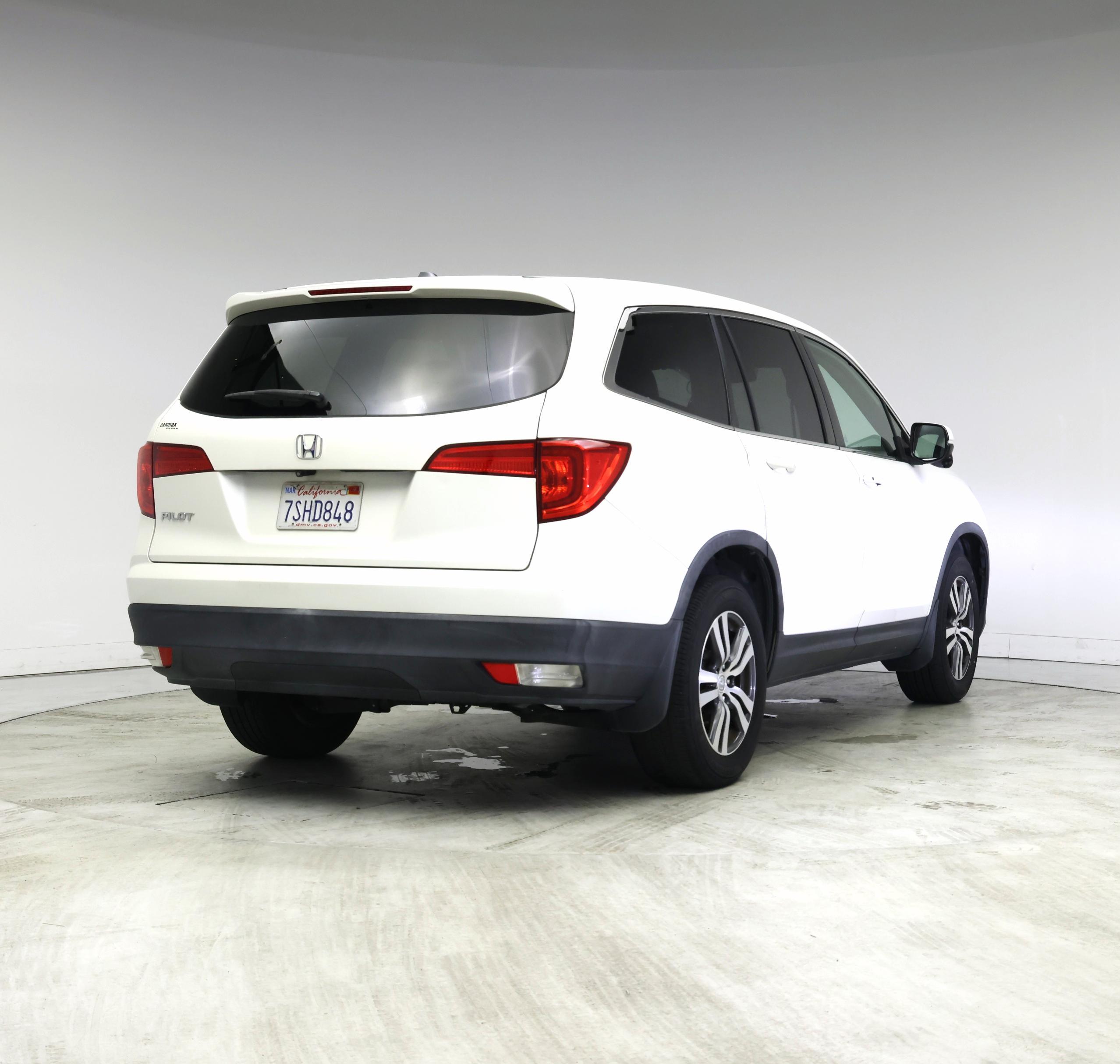 Thumbnail: 2016 Honda Pilot - 8