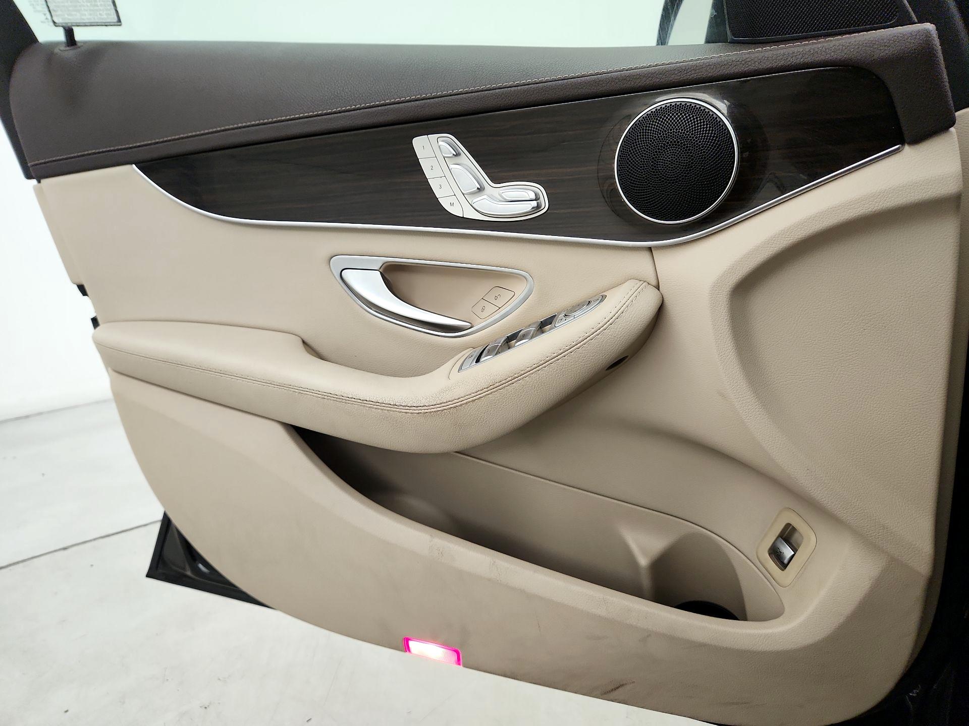 Thumbnail: 2017 Mercedes-Benz C-Class - 12