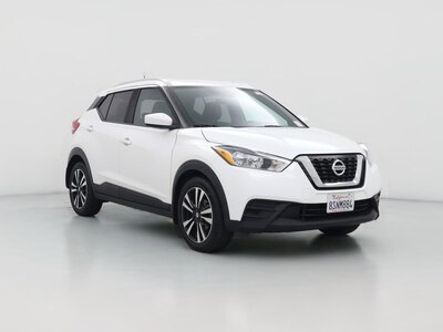 White 2019 Nissan Kicks SV