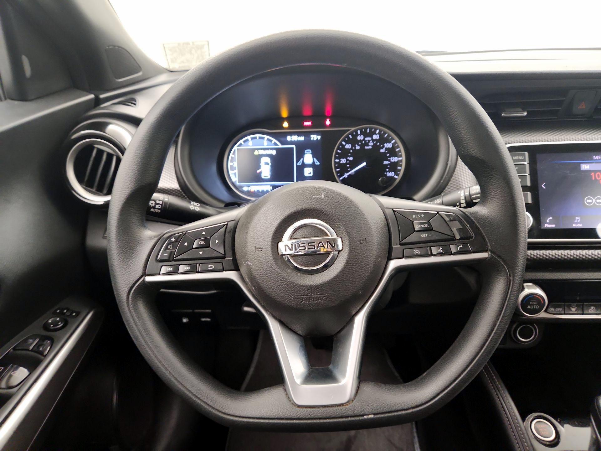 Thumbnail: 2019 Nissan Kicks - 10