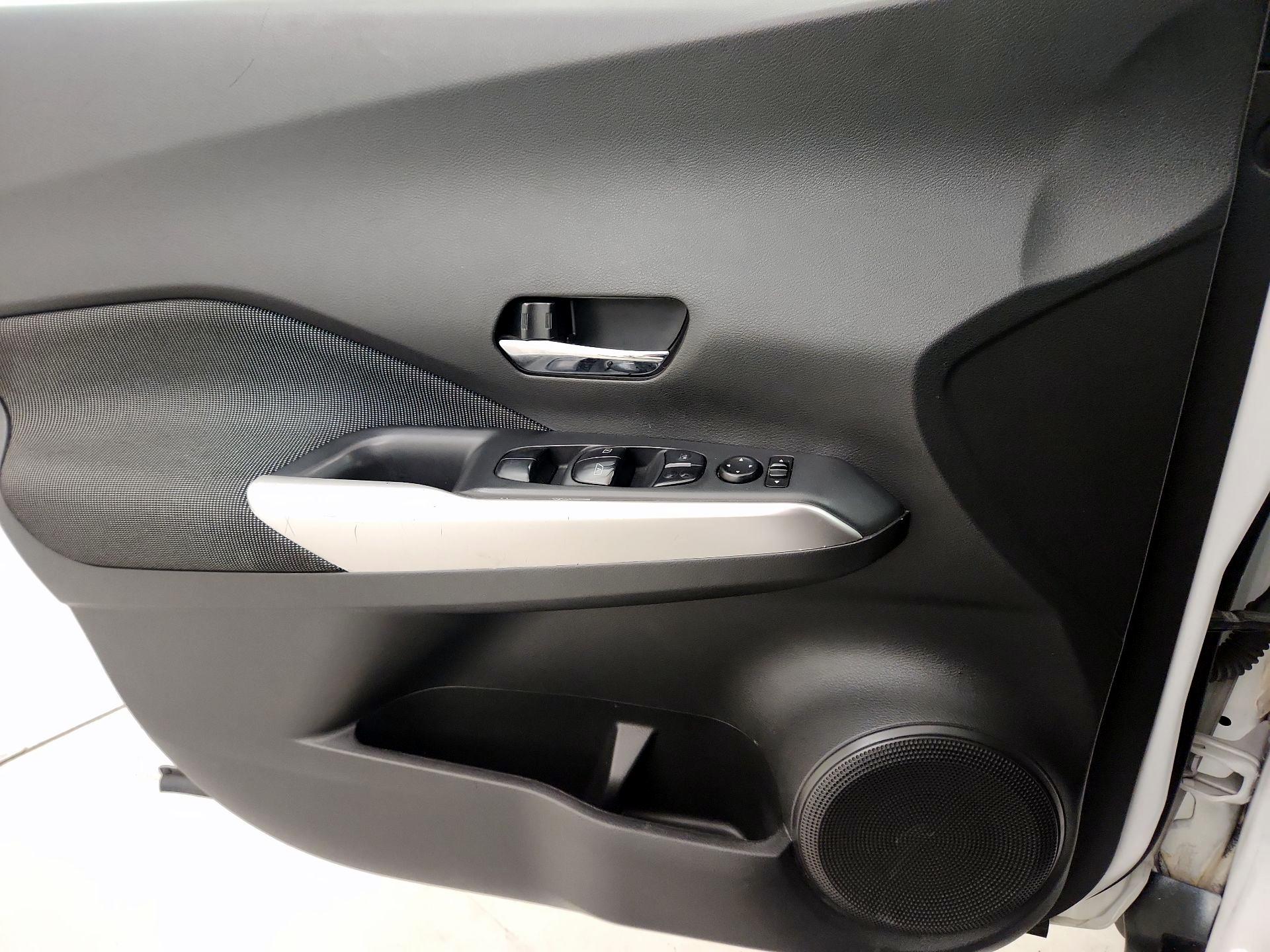 Thumbnail: 2019 Nissan Kicks - 12