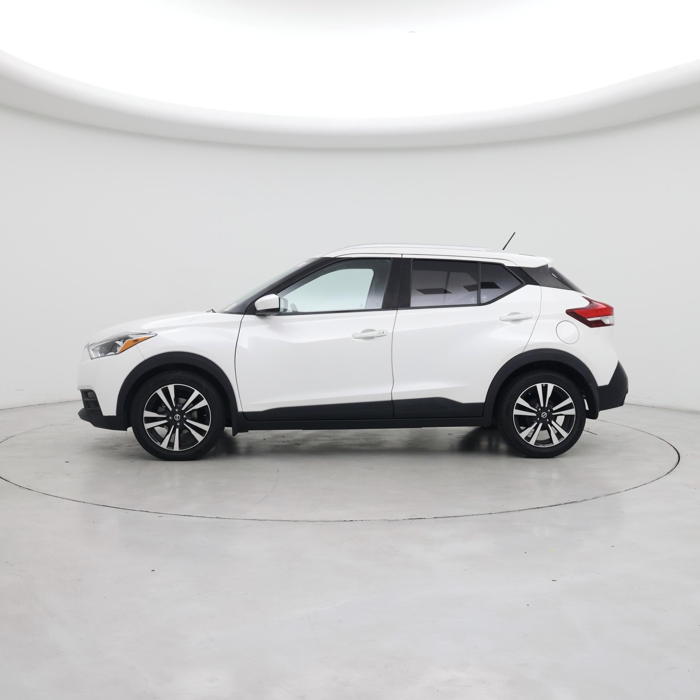 Thumbnail: 2019 Nissan Kicks - 3