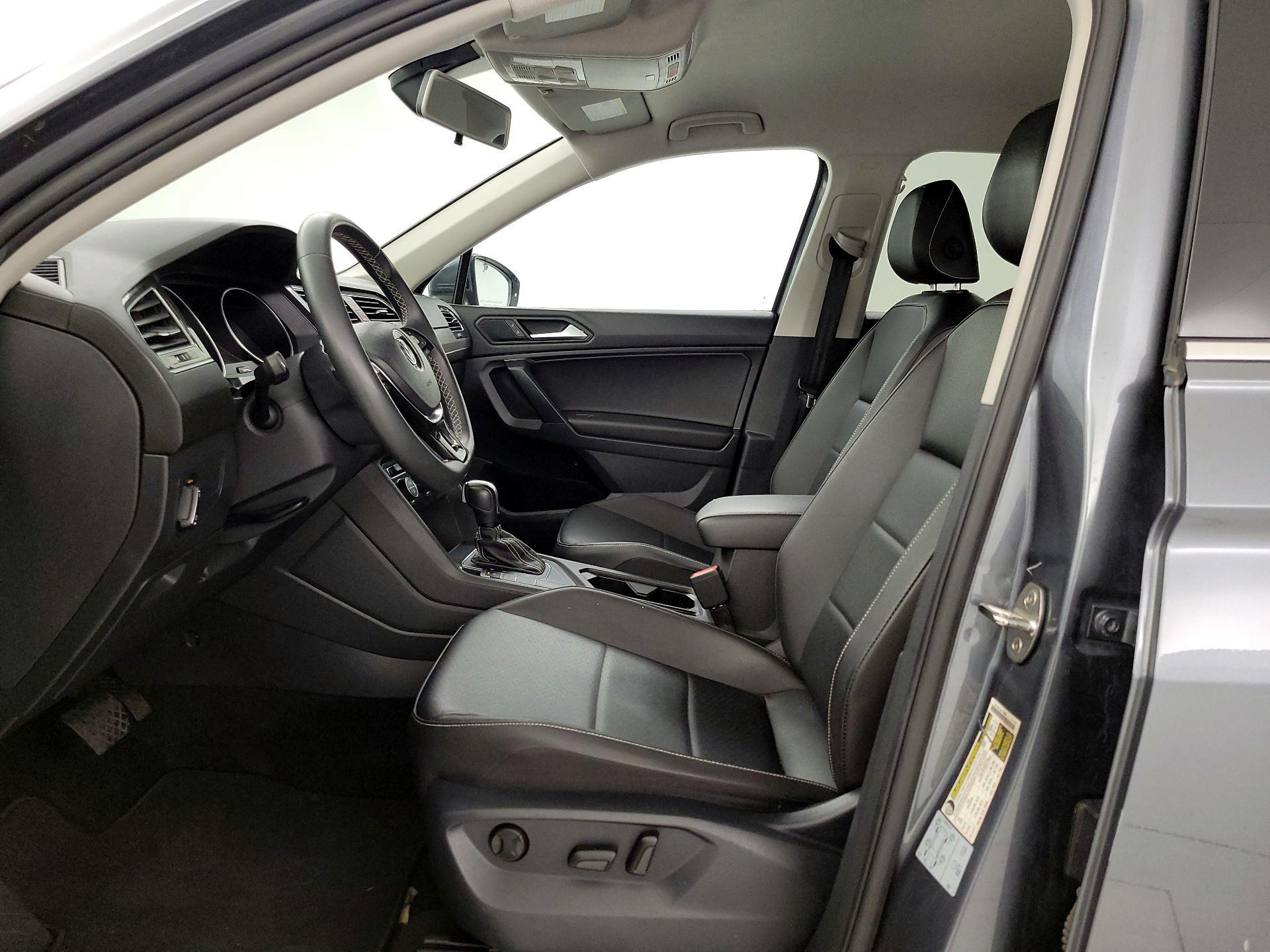 Thumbnail: 2021 Volkswagen Tiguan - 11