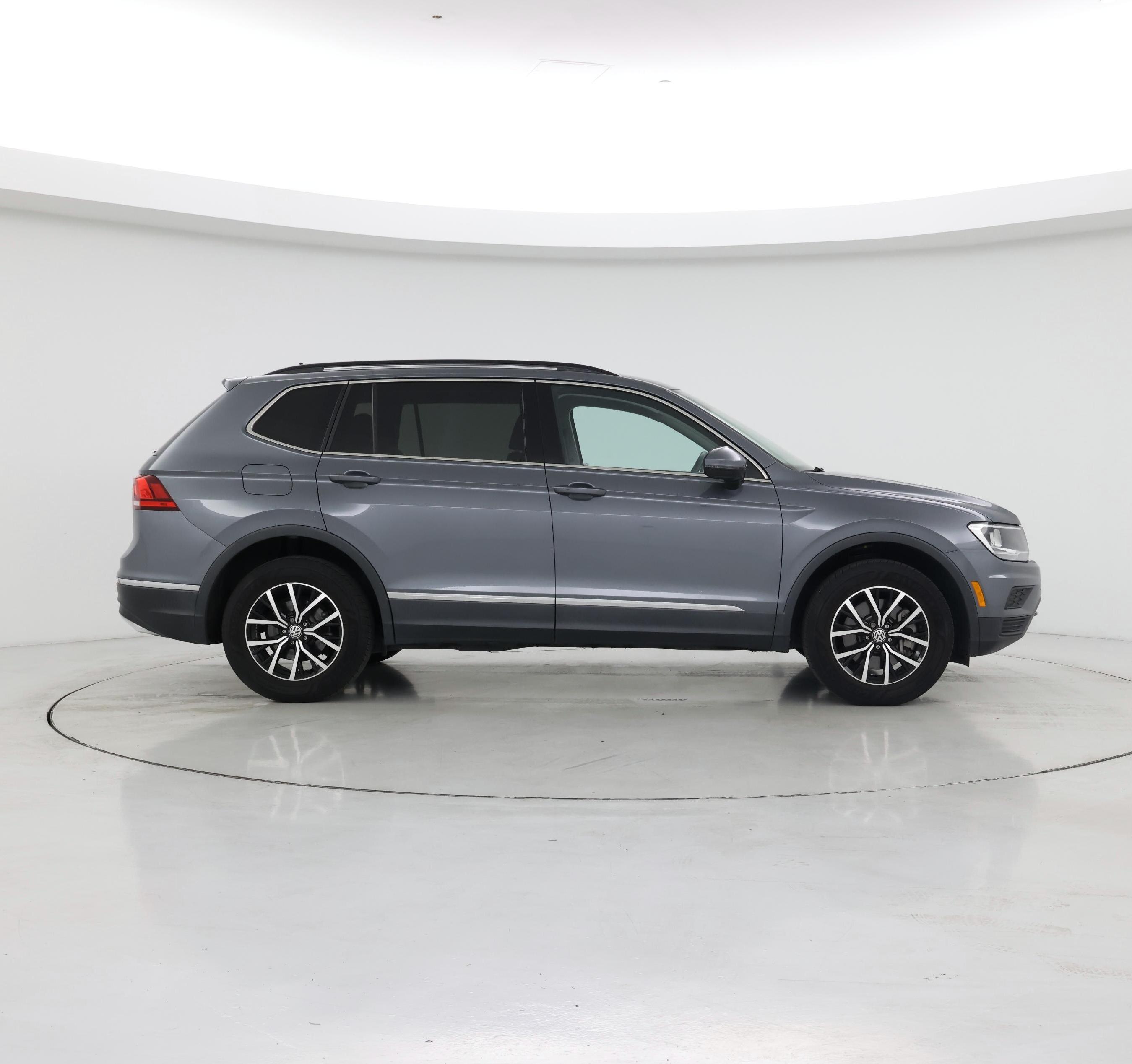Thumbnail: 2021 Volkswagen Tiguan - 7