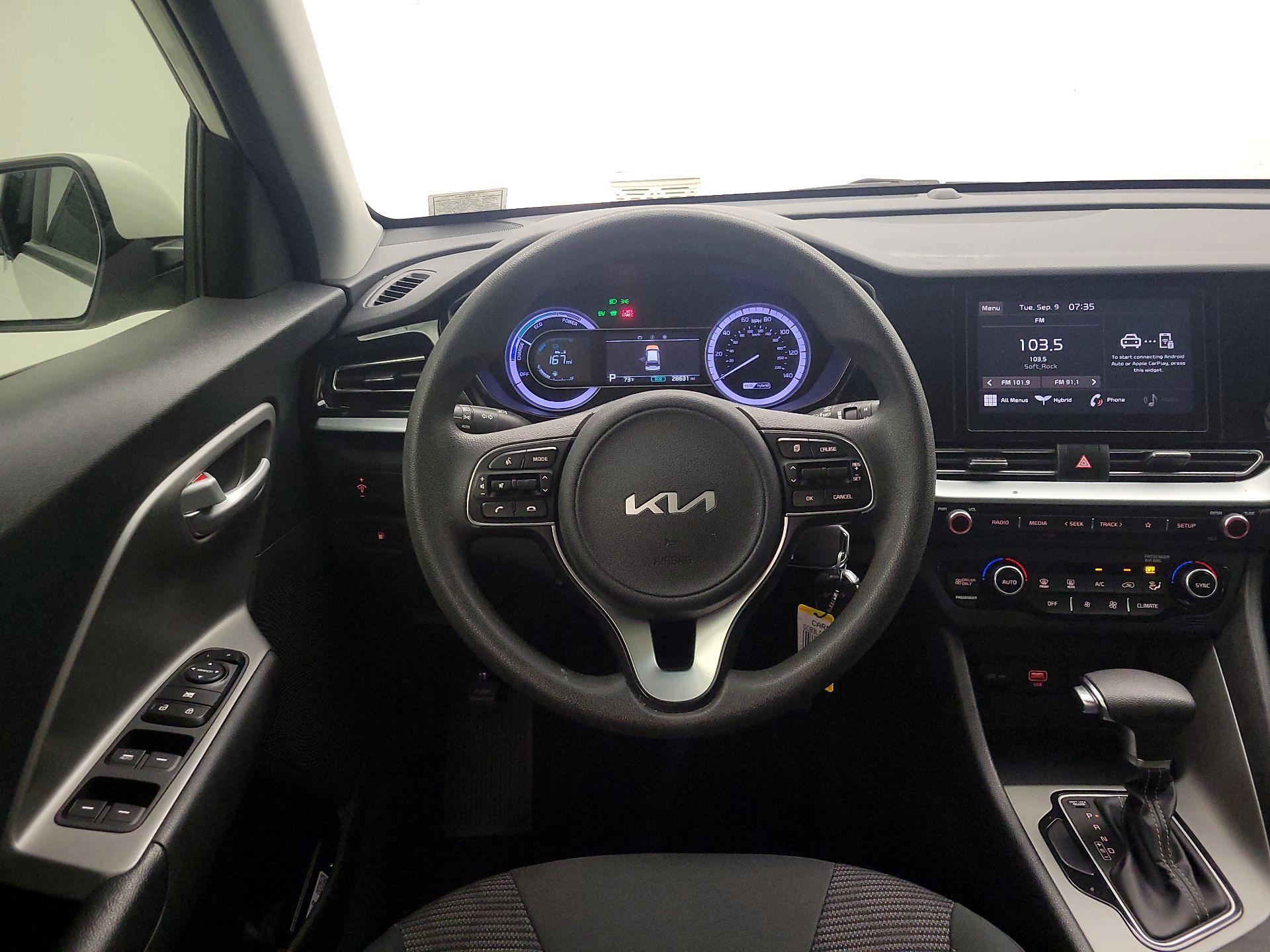 Thumbnail: 2022 Kia Niro - 10