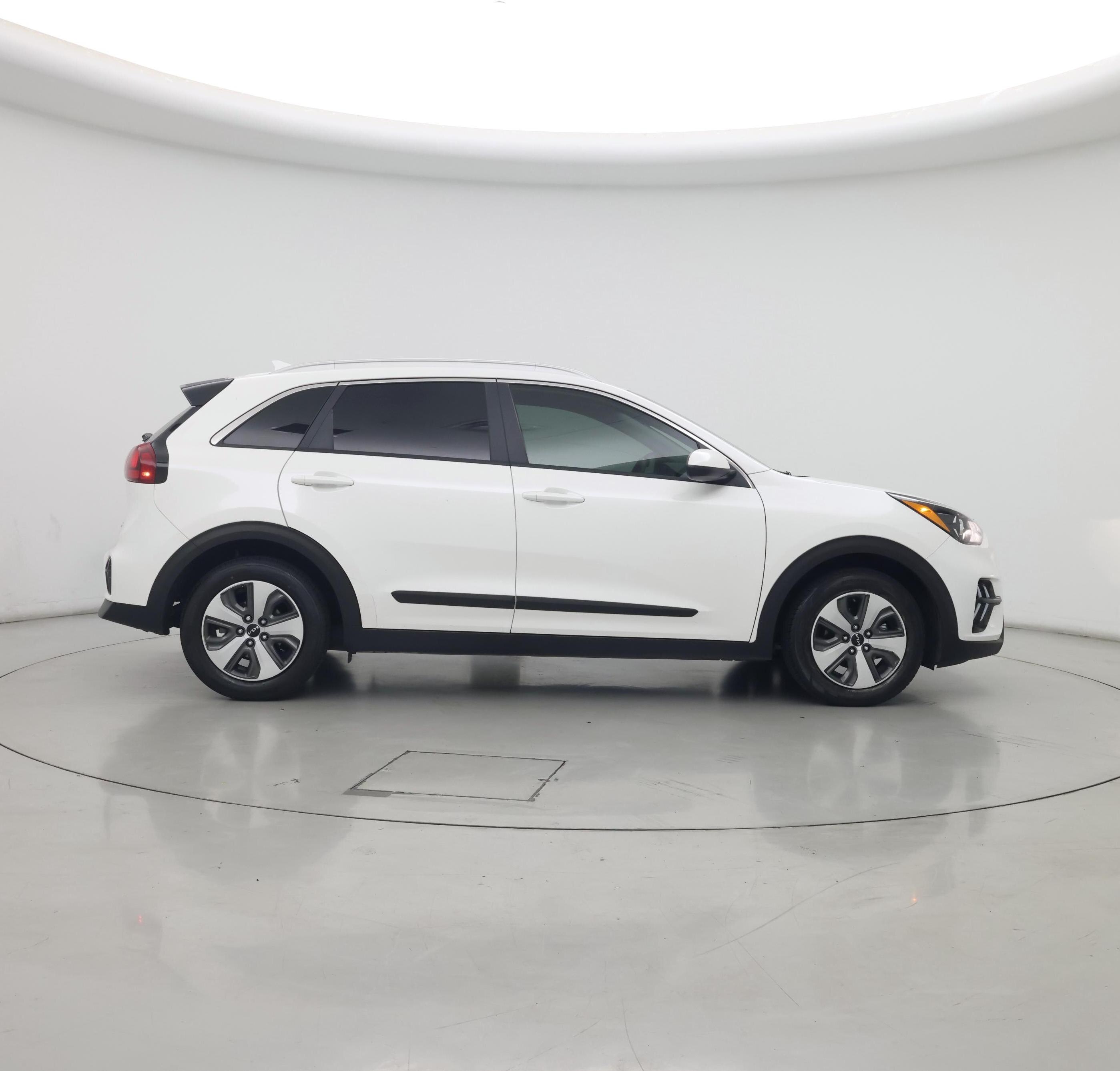 Thumbnail: 2022 Kia Niro - 7