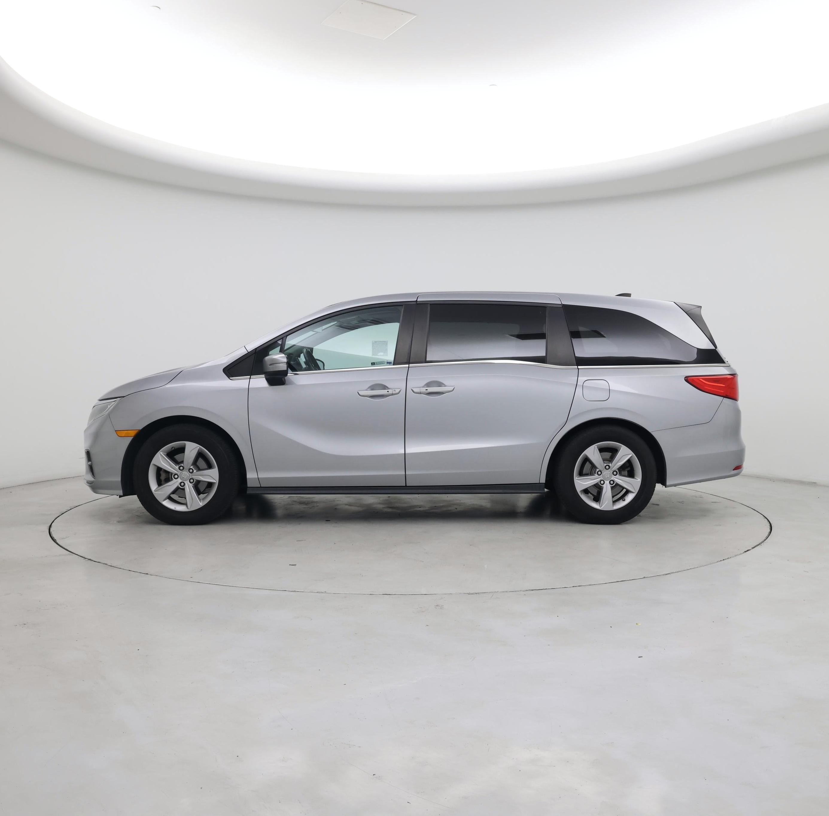 Thumbnail: 2019 Honda Odyssey - 3