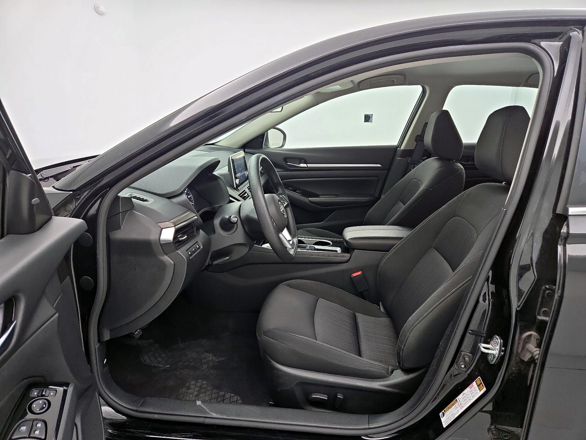 Thumbnail: 2023 Nissan Altima - 11