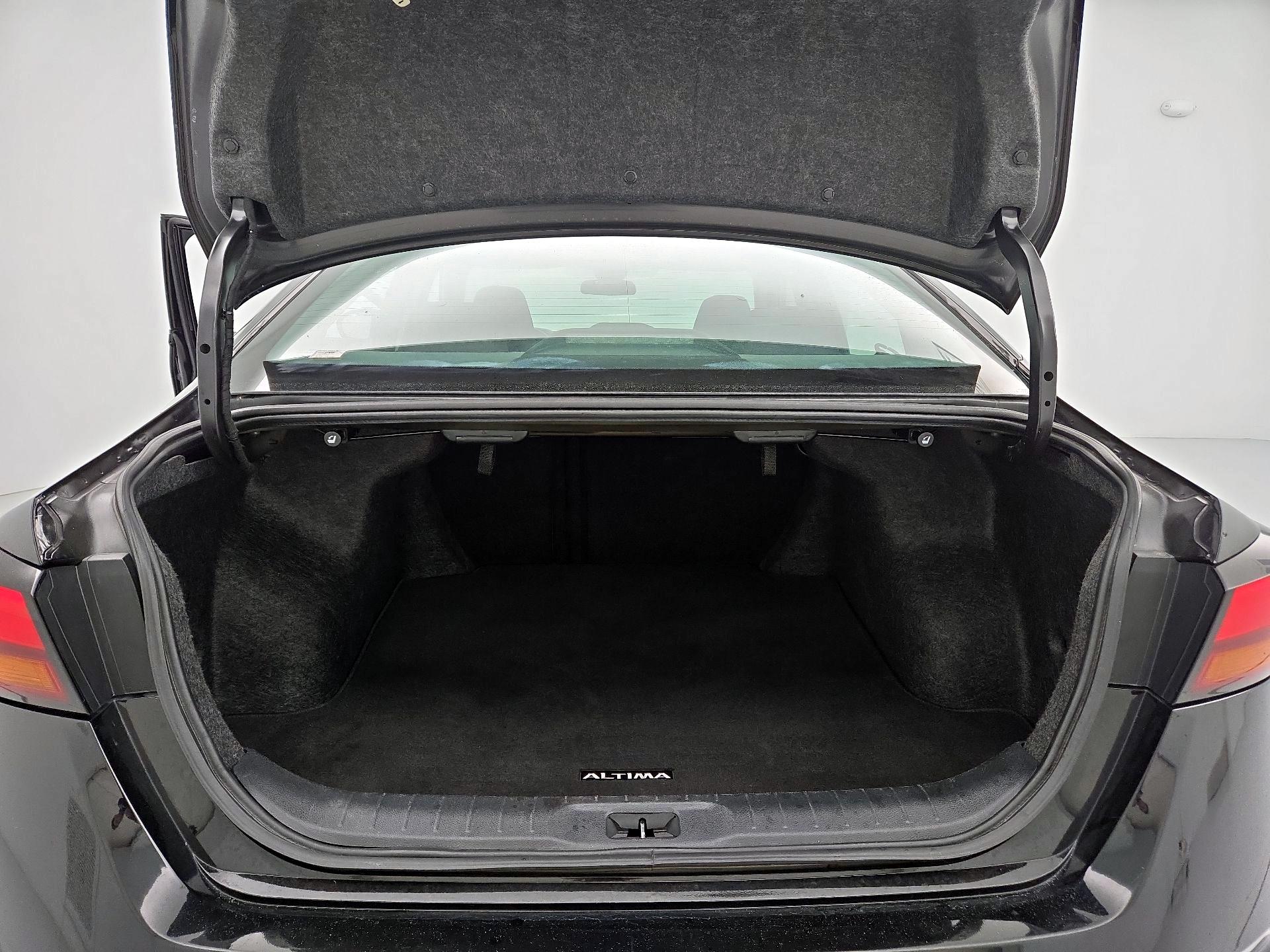 Thumbnail: 2023 Nissan Altima - 20