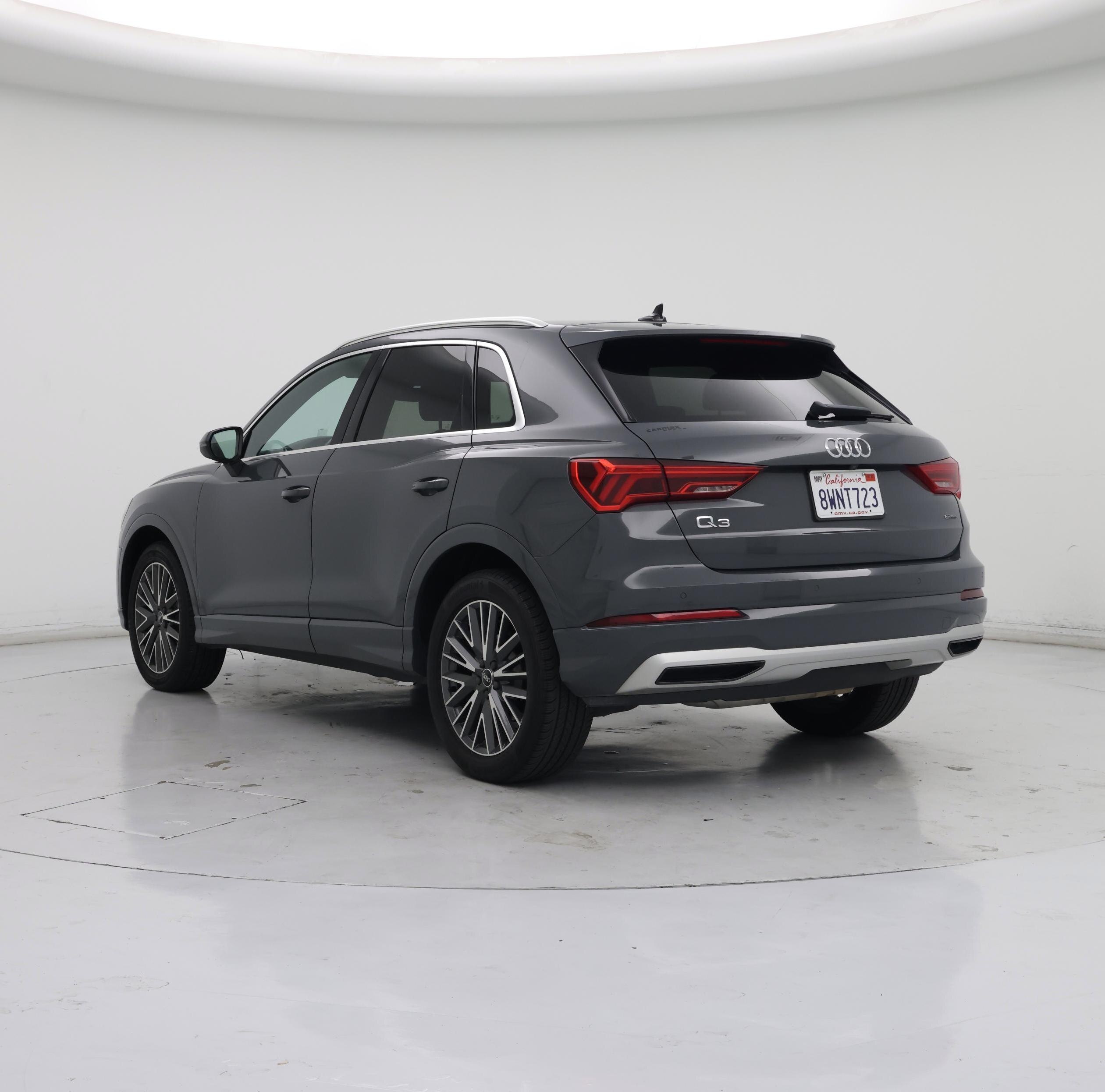 Thumbnail: 2021 Audi Q3 - 2