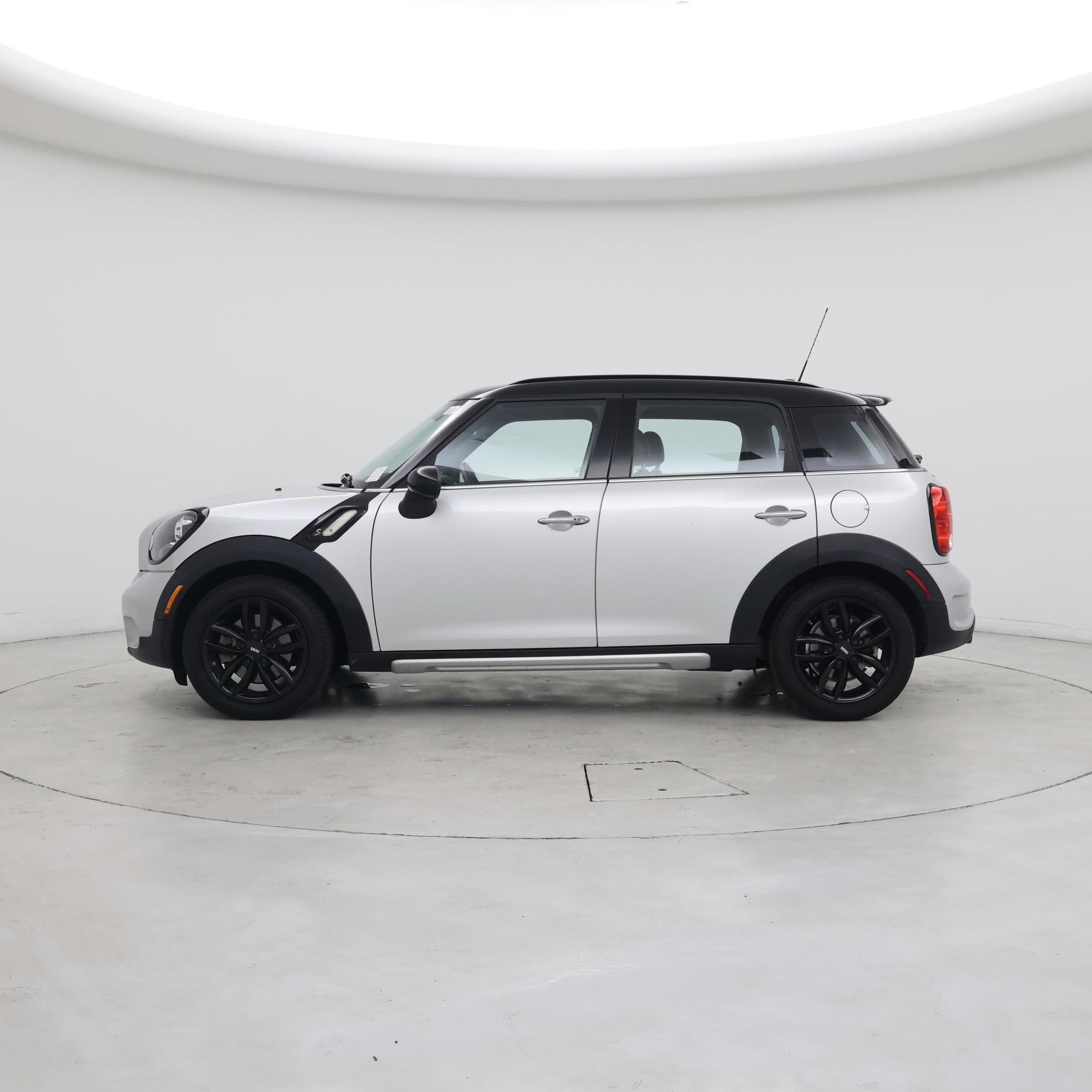Thumbnail: 2015 MINI Cooper Countryman - 3