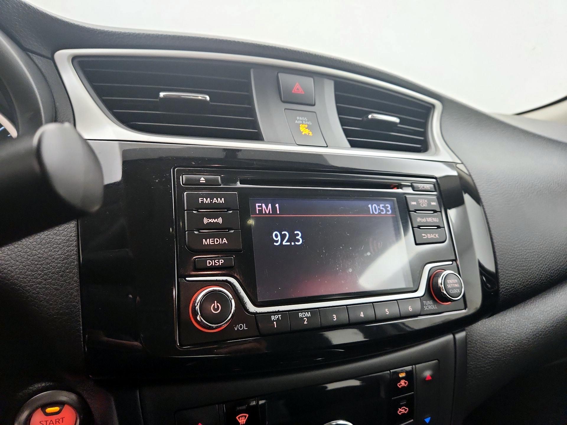 Thumbnail: 2018 Nissan Sentra - 15