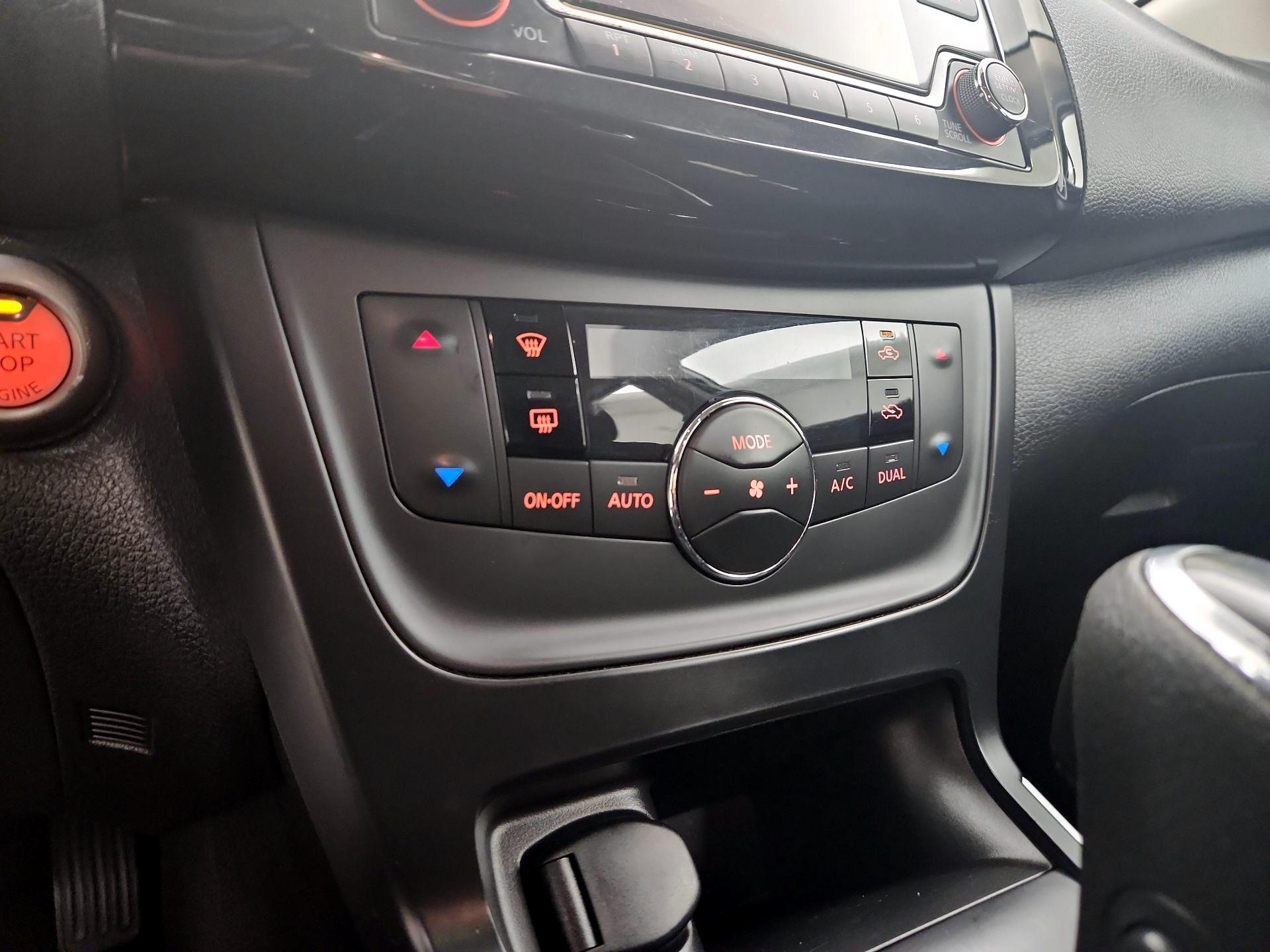Thumbnail: 2018 Nissan Sentra - 16
