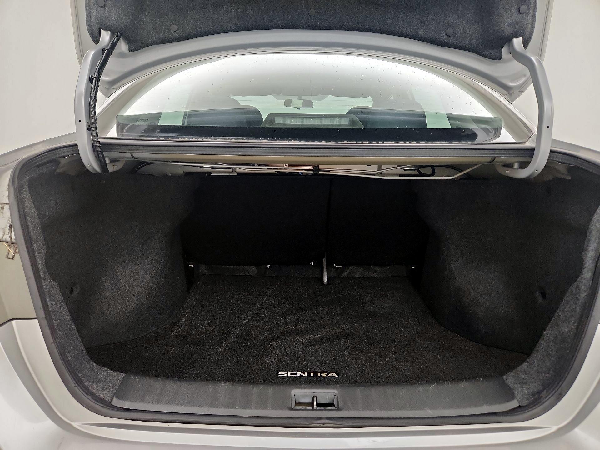 Thumbnail: 2018 Nissan Sentra - 20