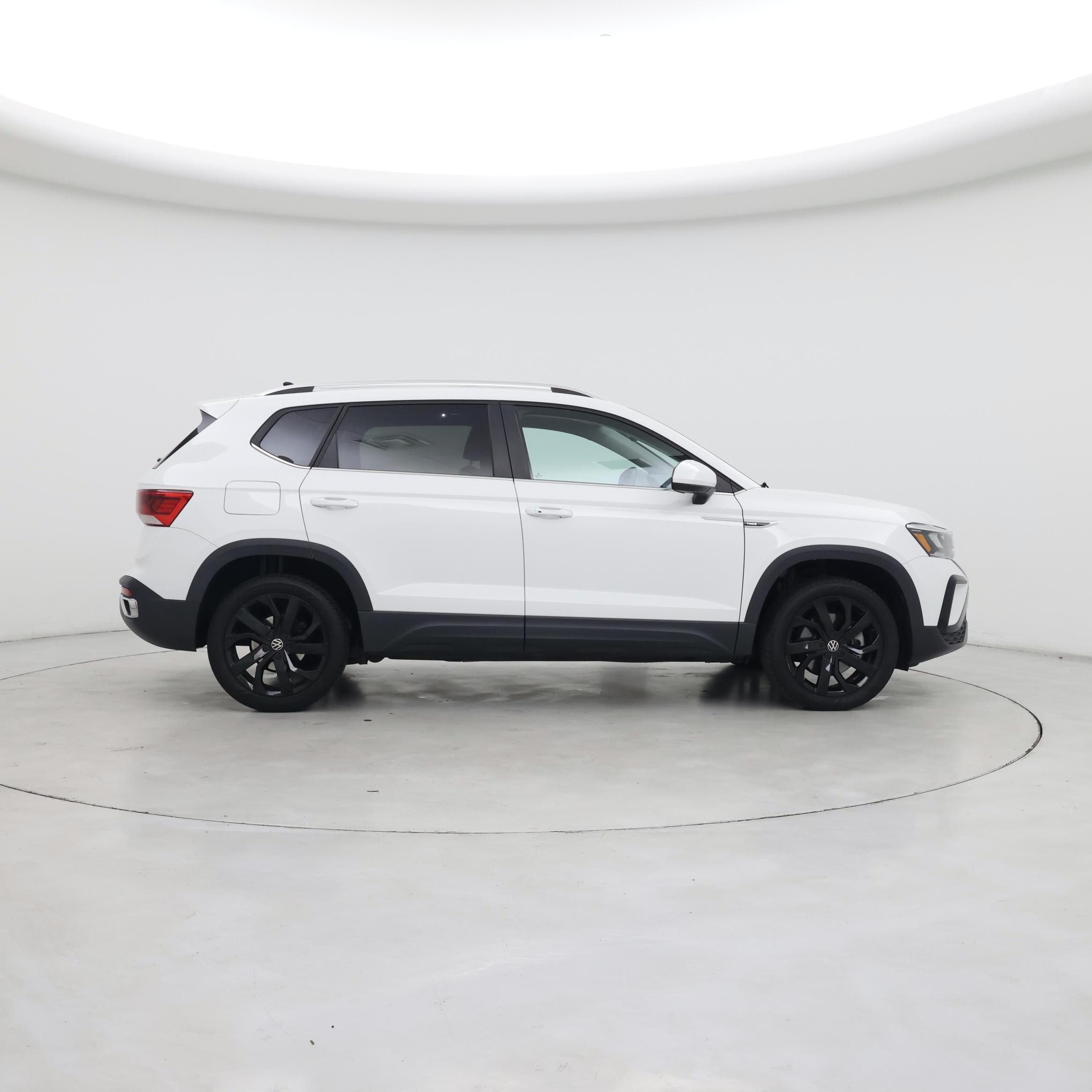 Thumbnail: 2023 Volkswagen Taos - 7