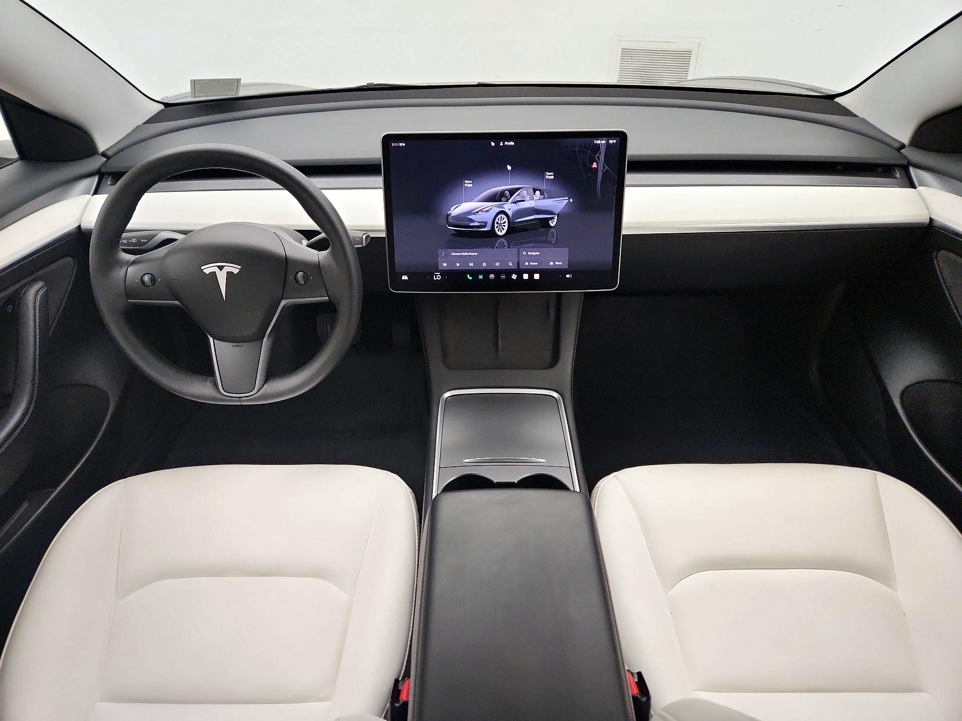 Thumbnail: 2023 Tesla Model 3 - 9