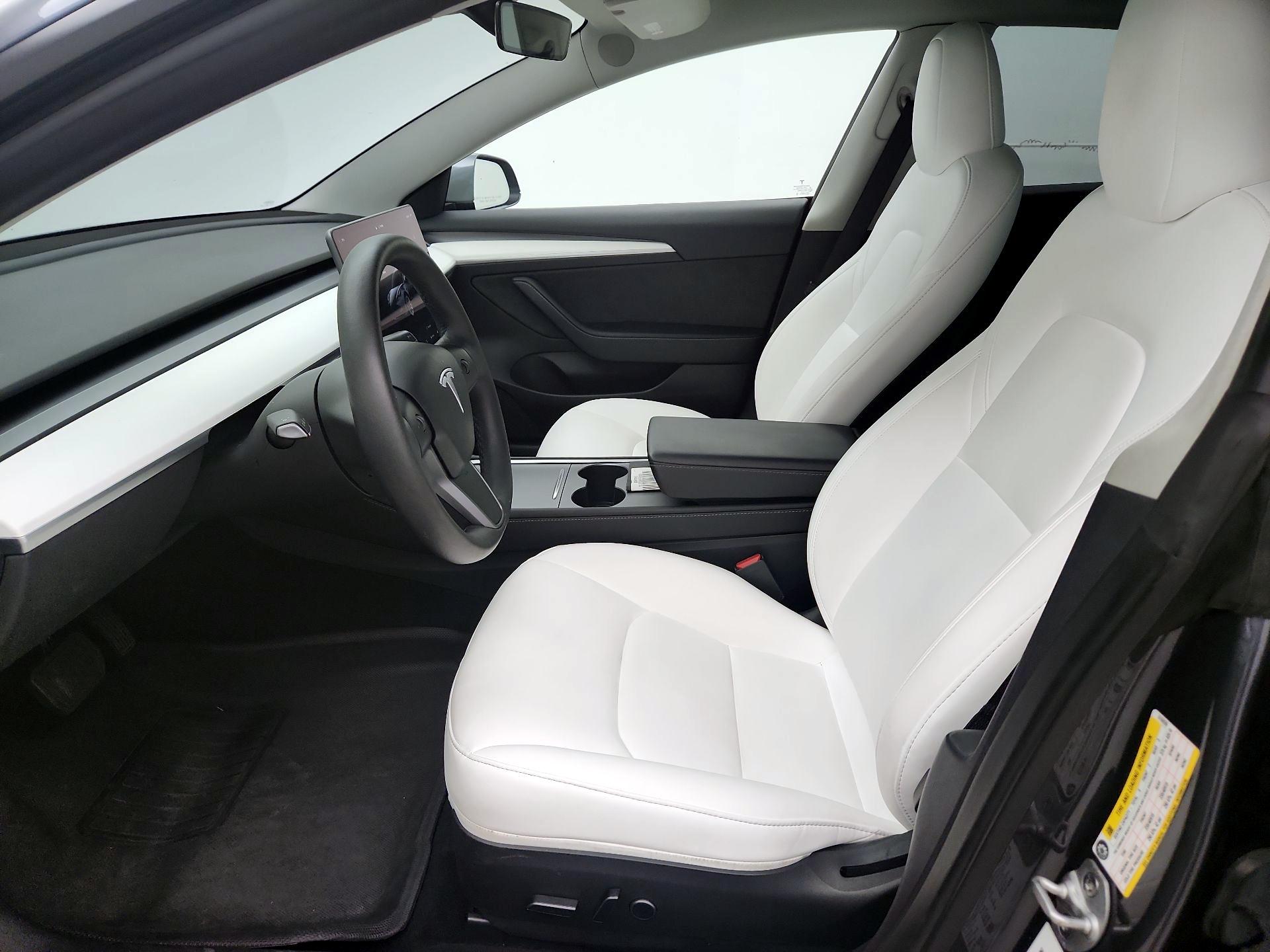 Thumbnail: 2023 Tesla Model 3 - 11