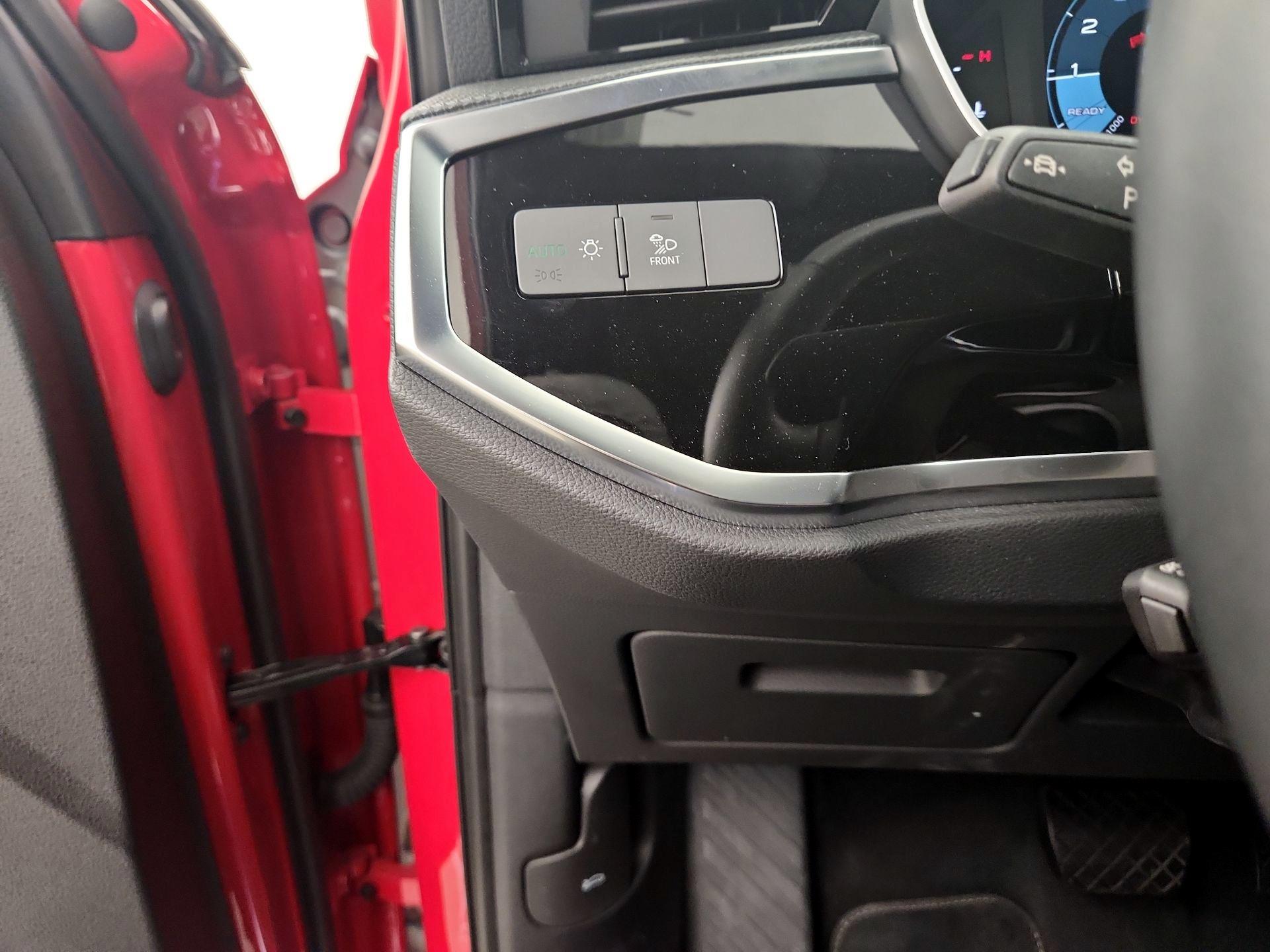 Thumbnail: 2024 Audi Q3 - 13