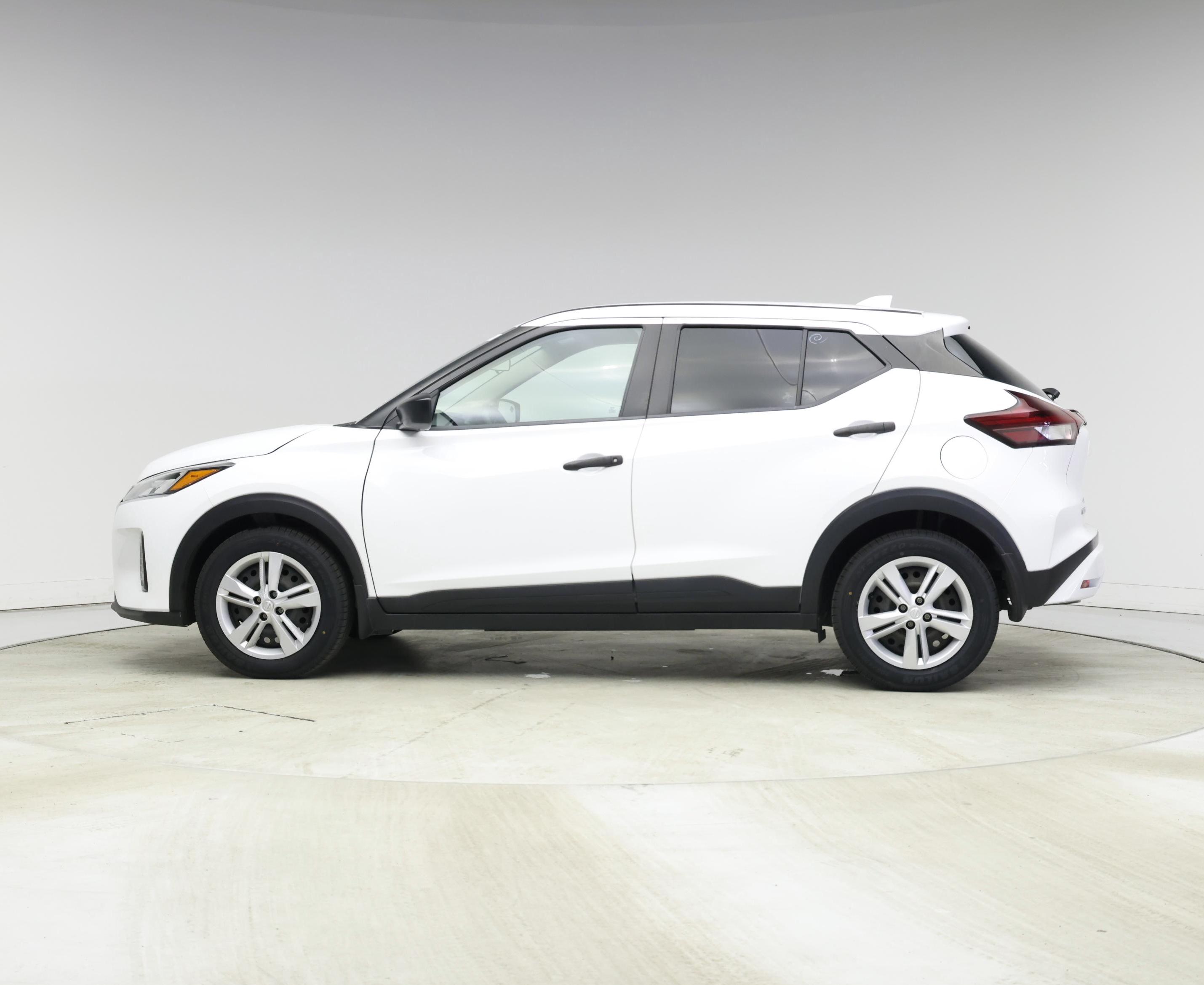 Thumbnail: 2024 Nissan Kicks - 3