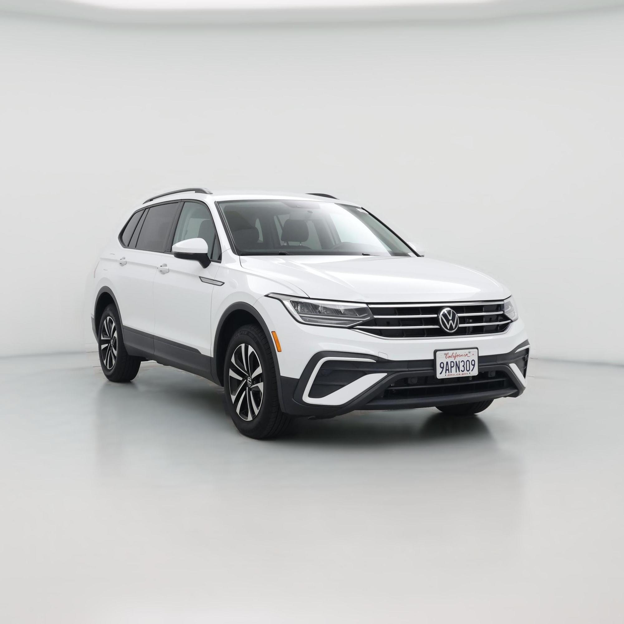 Thumbnail: 2022 Volkswagen Tiguan - 1