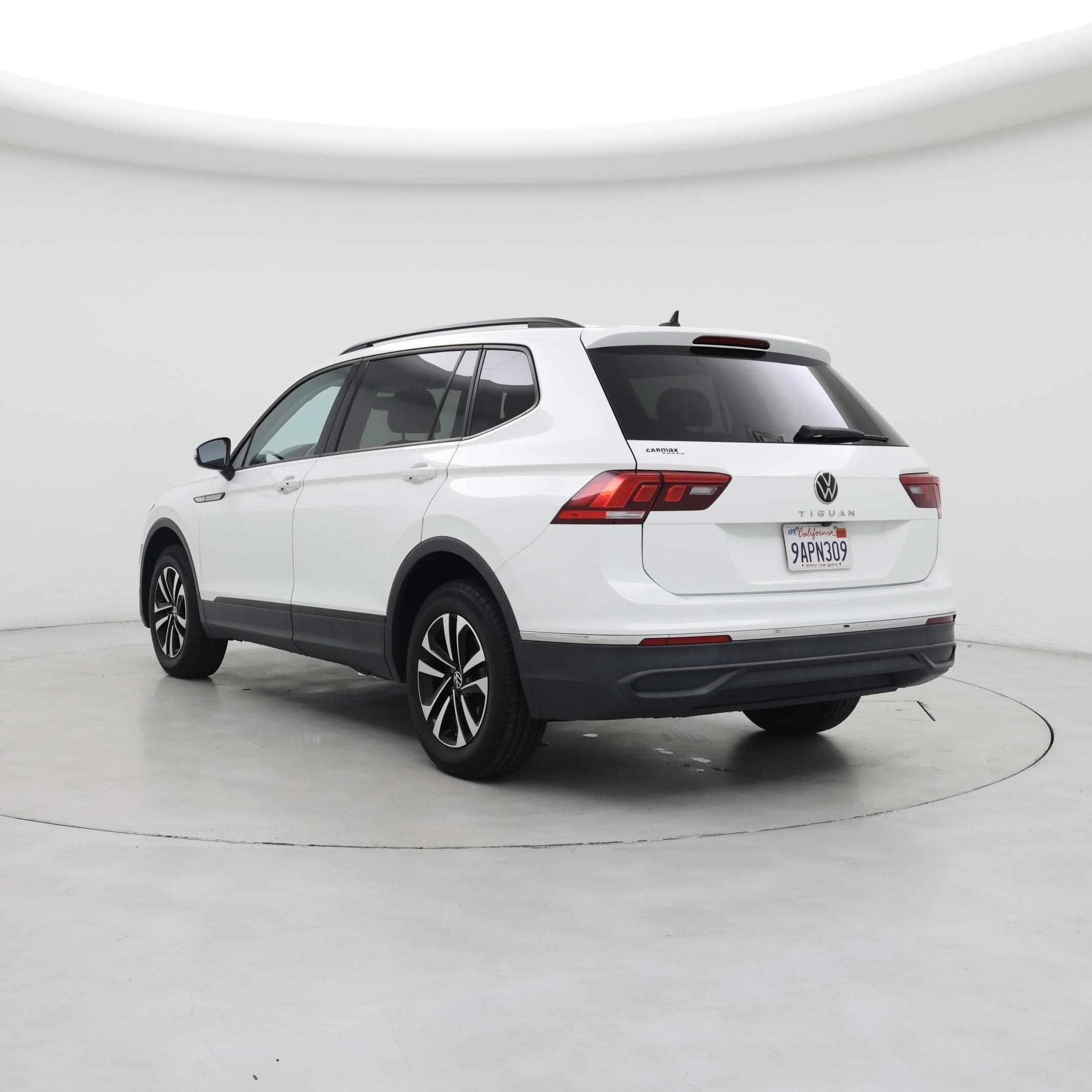 Thumbnail: 2022 Volkswagen Tiguan - 2