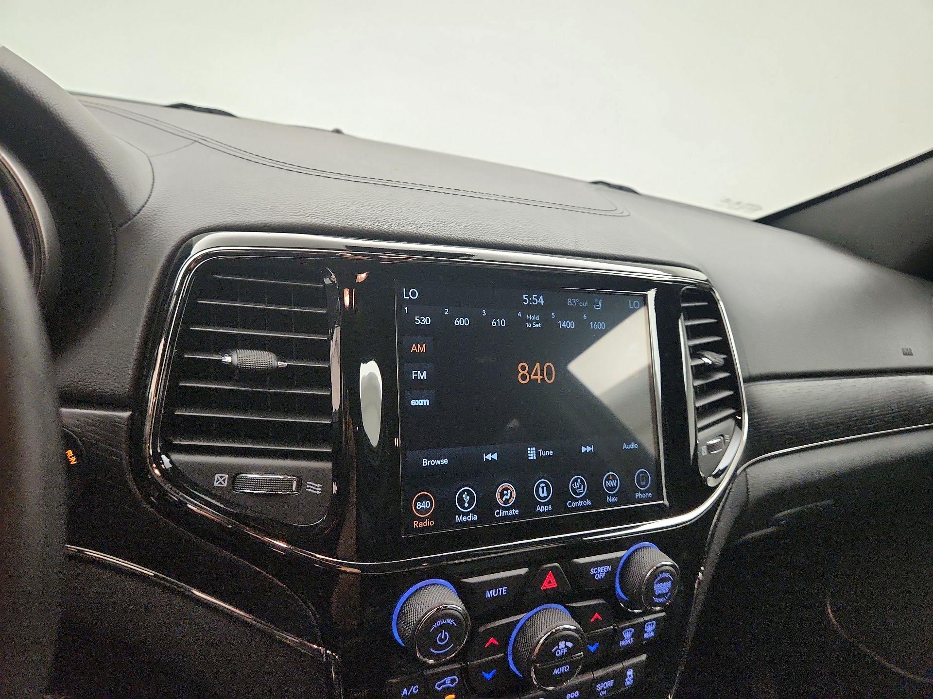 Thumbnail: 2019 Jeep Grand Cherokee - 15