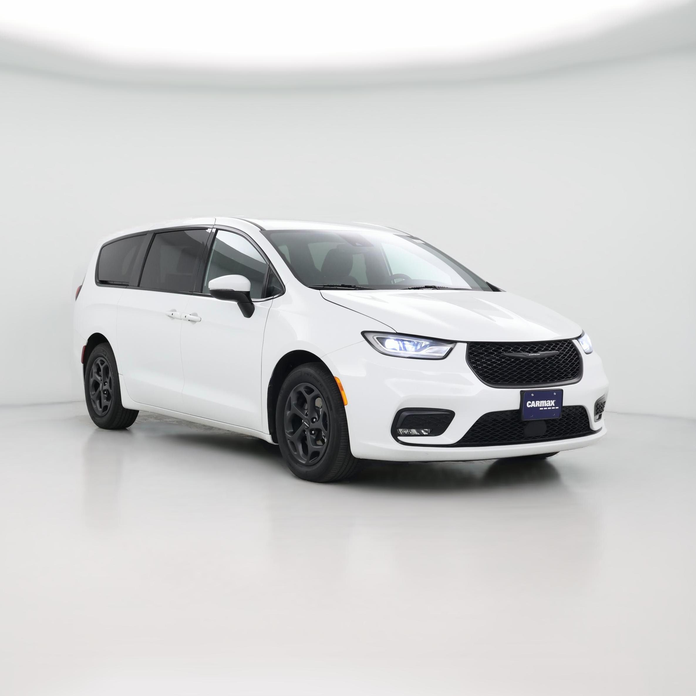 Thumbnail: 2023 Chrysler Pacifica - 1