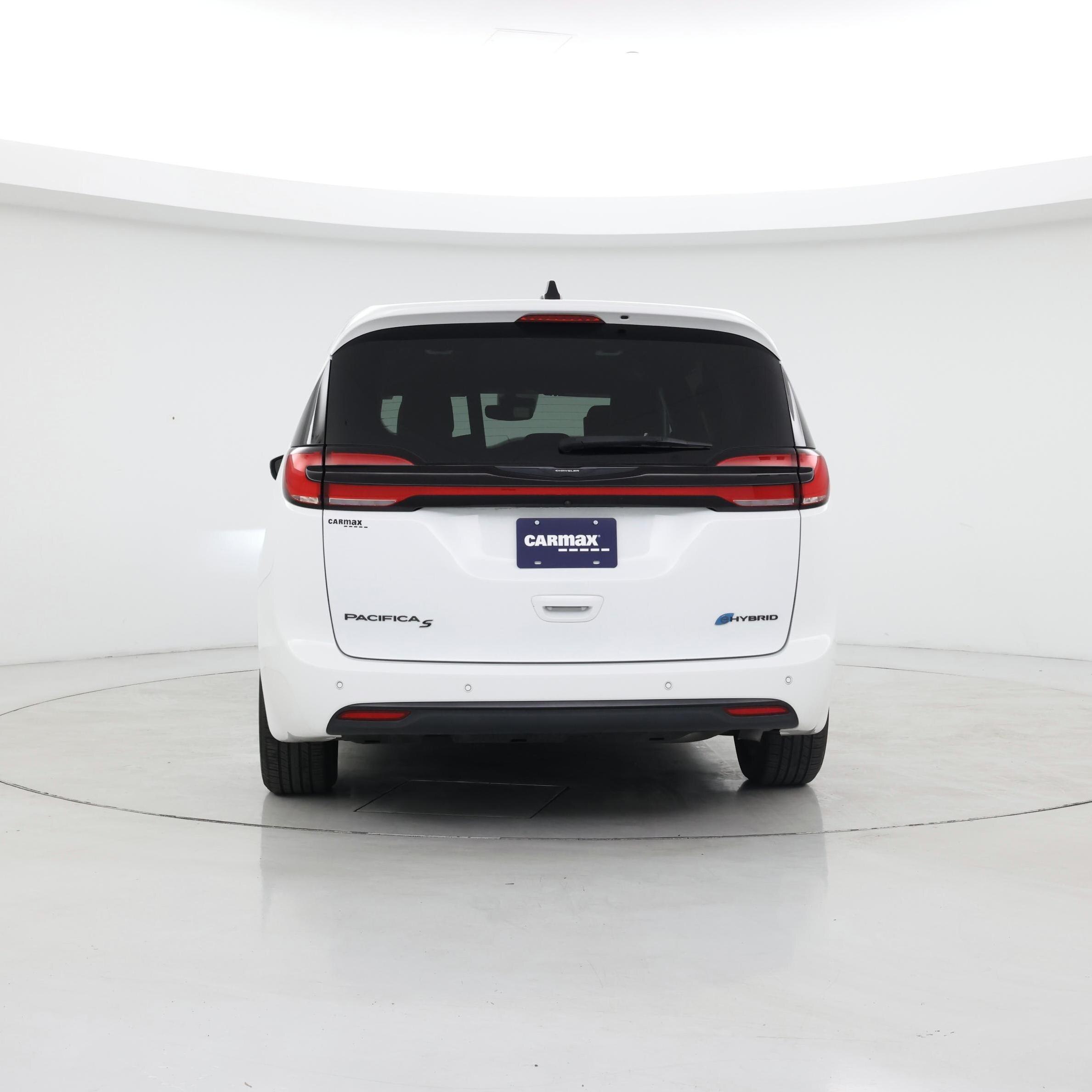 Thumbnail: 2023 Chrysler Pacifica - 6