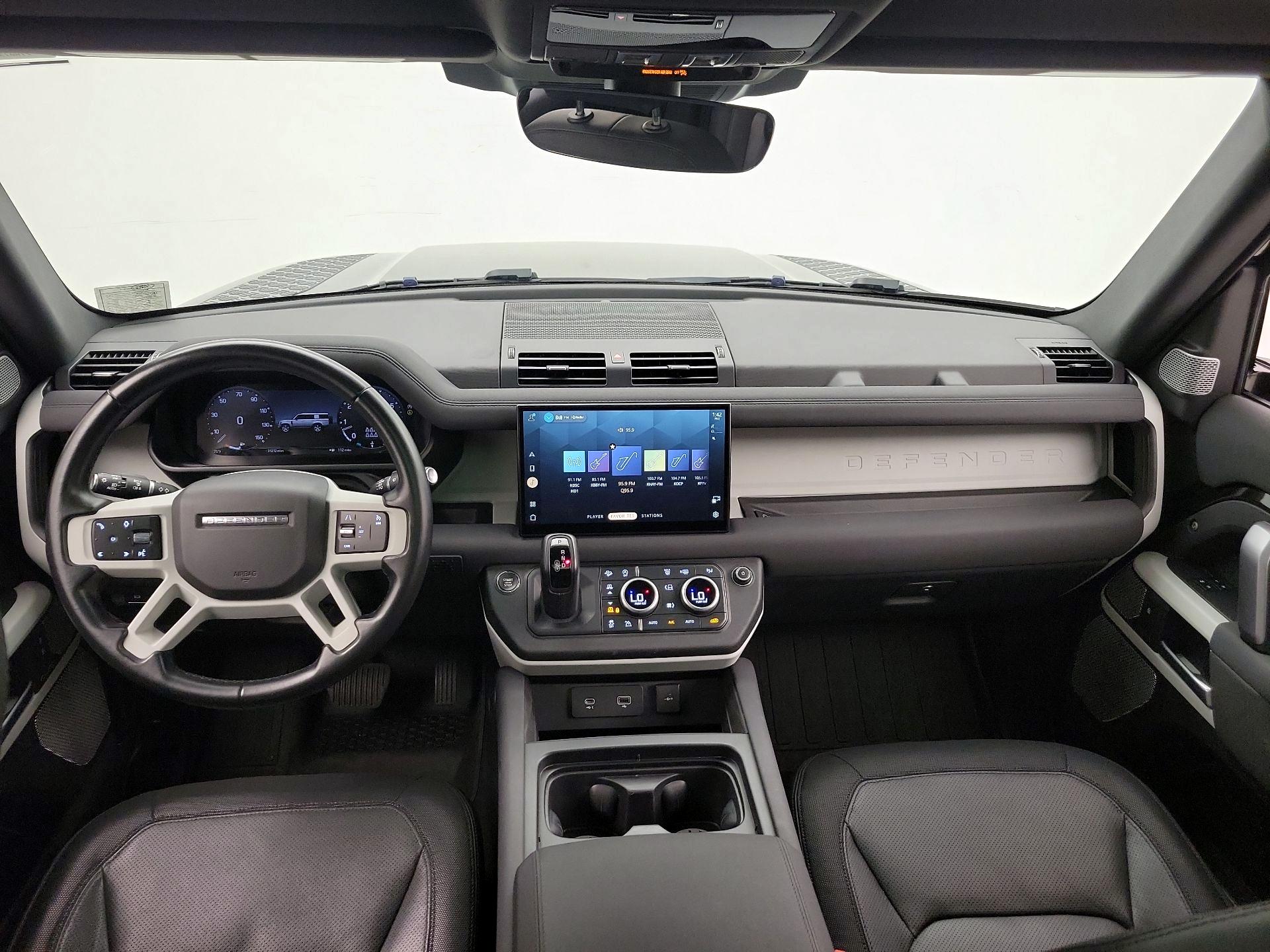 Thumbnail: 2023 Land Rover Defender - 9
