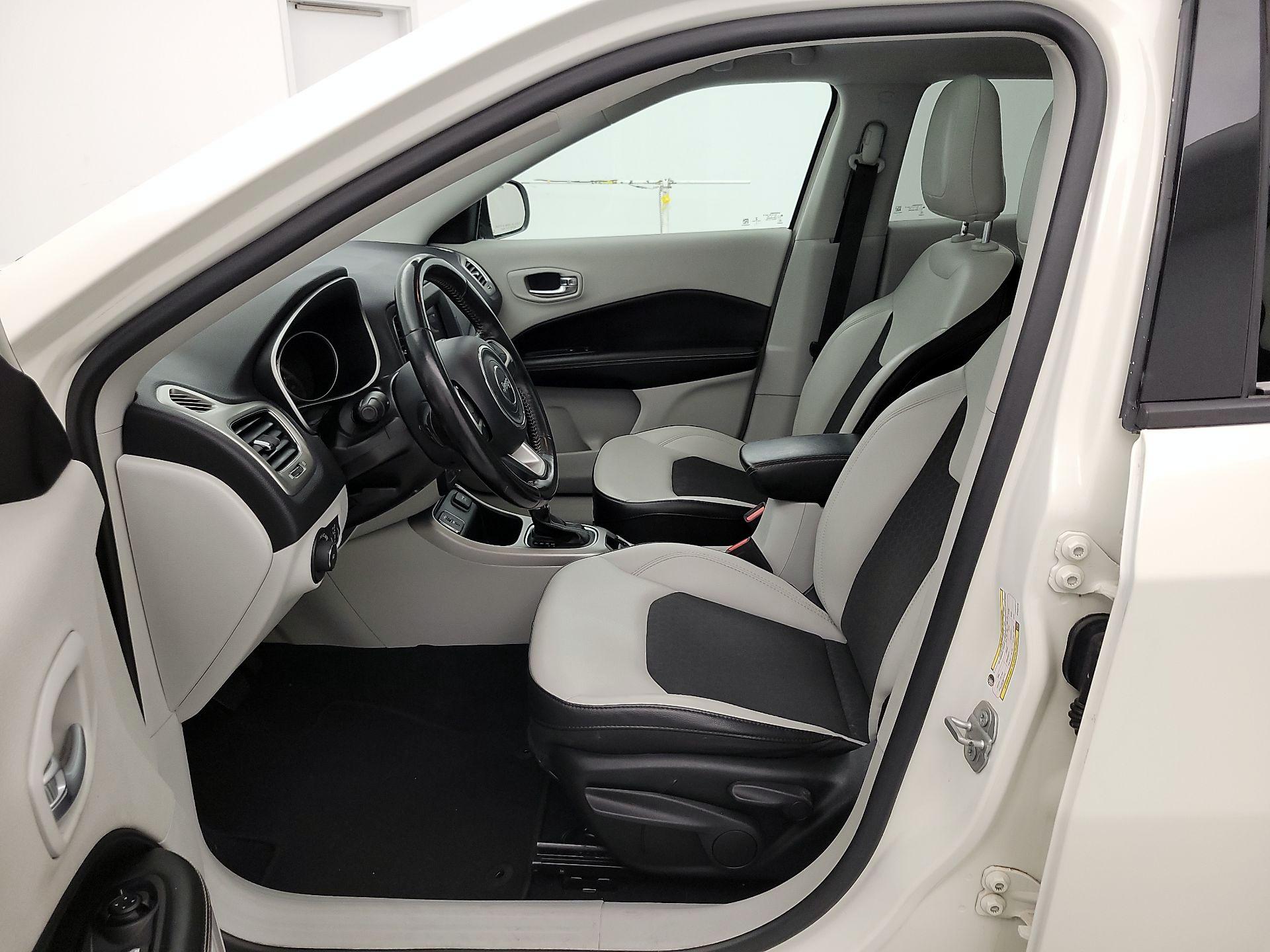 Thumbnail: 2019 Jeep Compass - 11