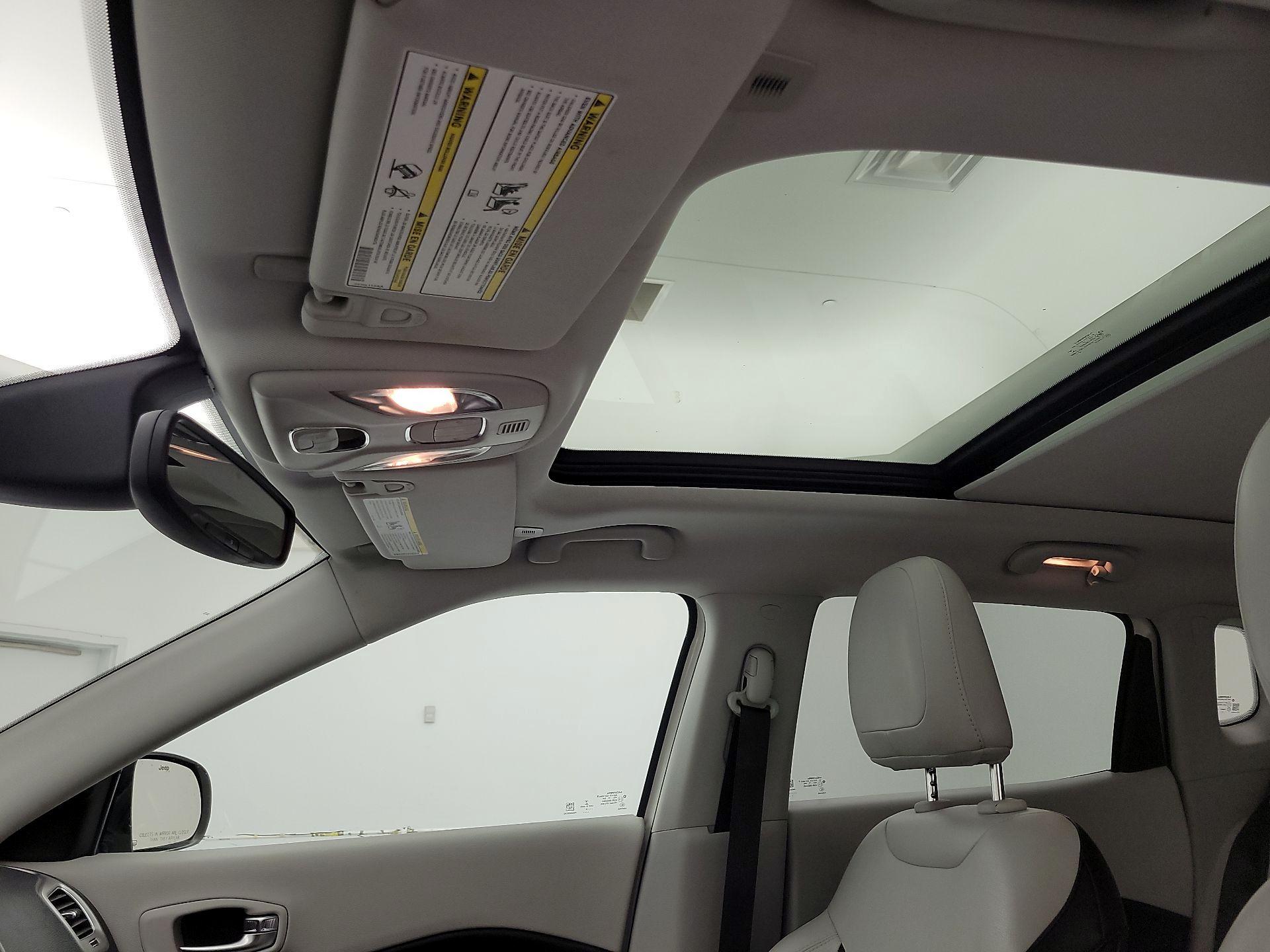 Thumbnail: 2019 Jeep Compass - 20