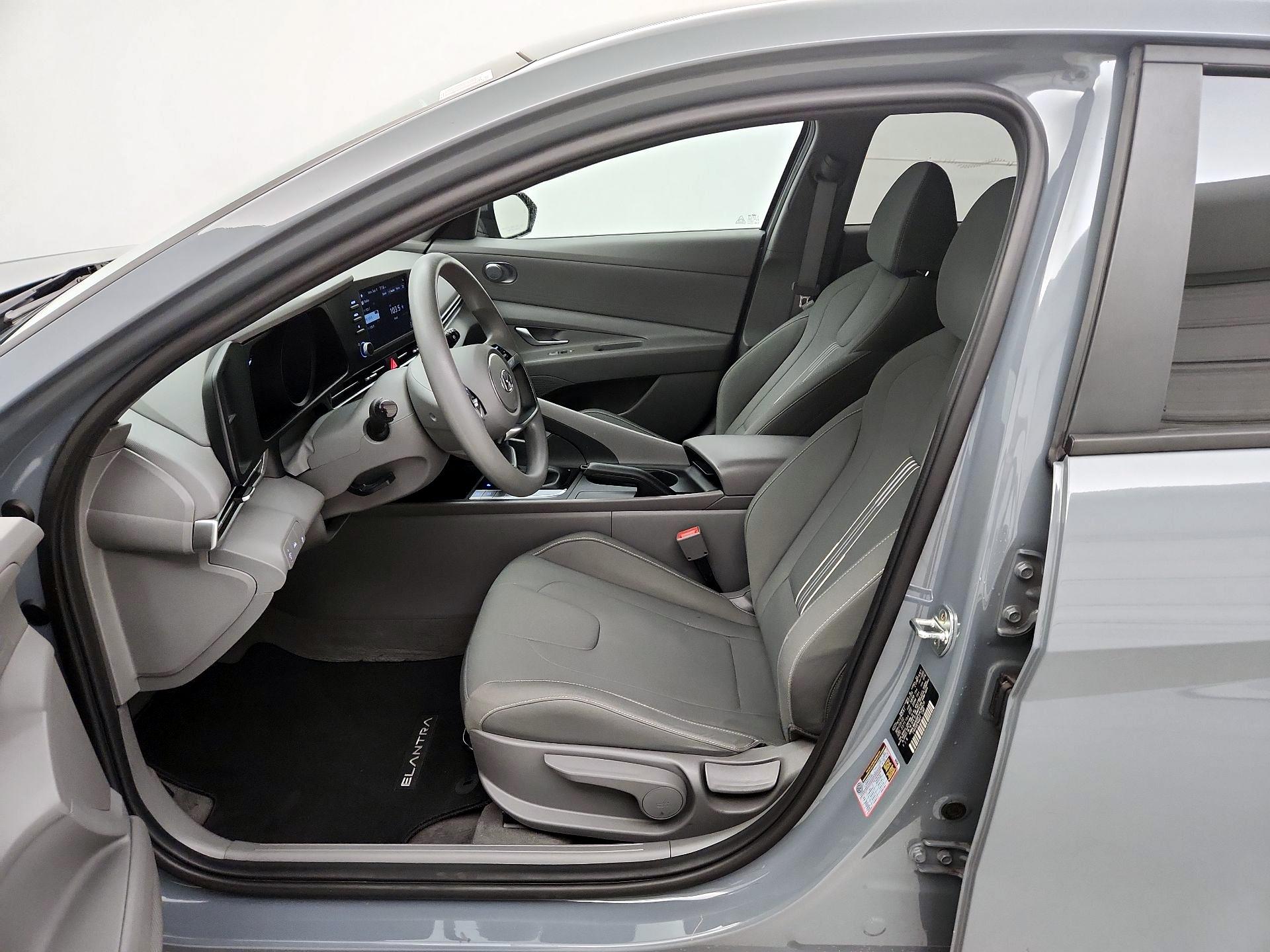 Thumbnail: 2023 Hyundai Elantra - 11