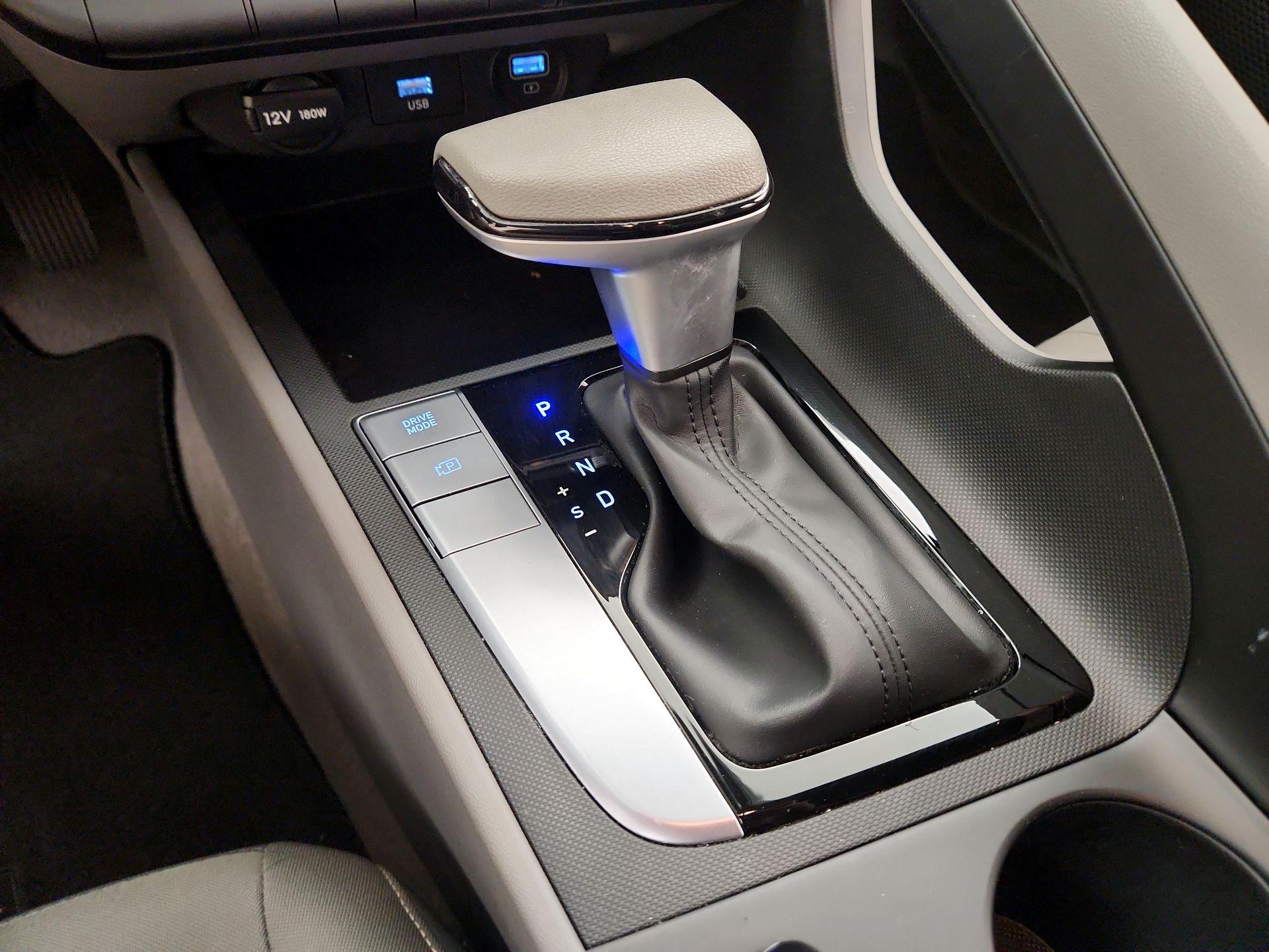 Thumbnail: 2023 Hyundai Elantra - 17