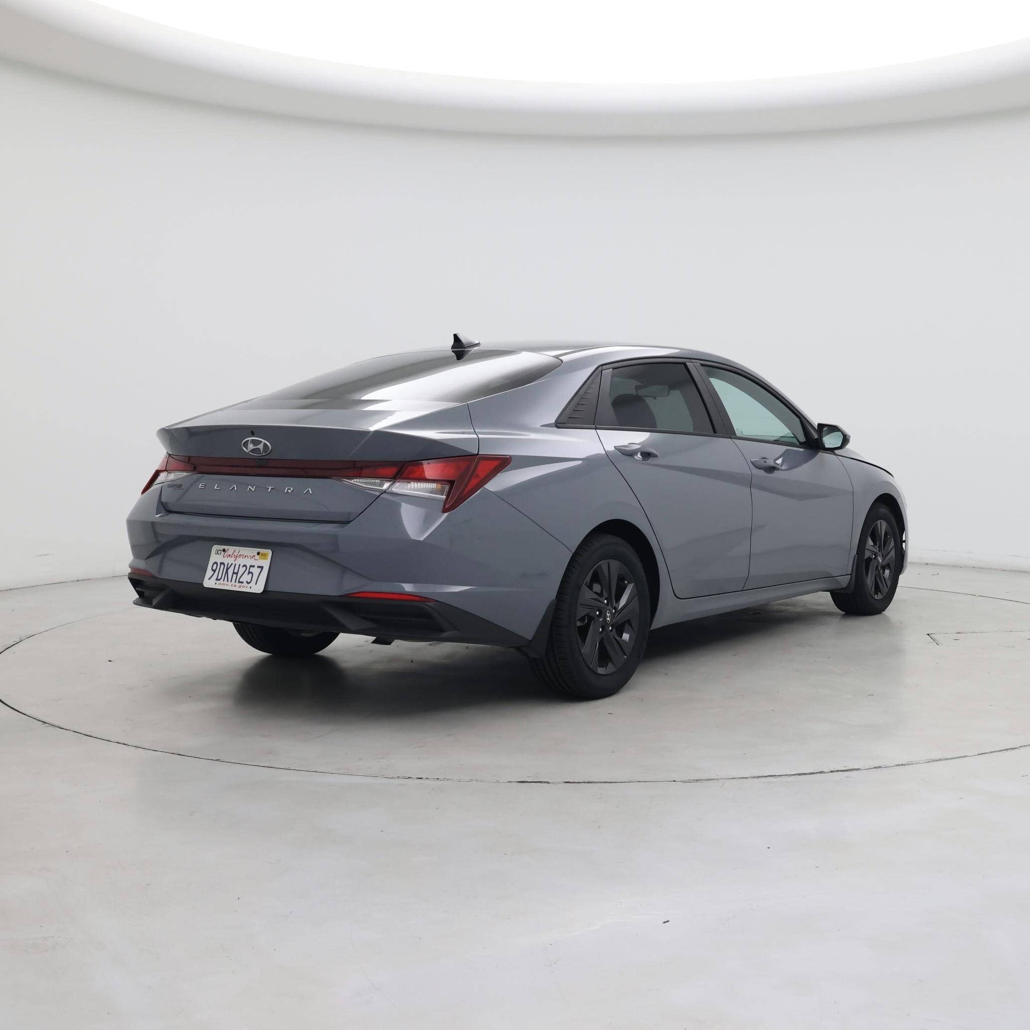 Thumbnail: 2023 Hyundai Elantra - 8